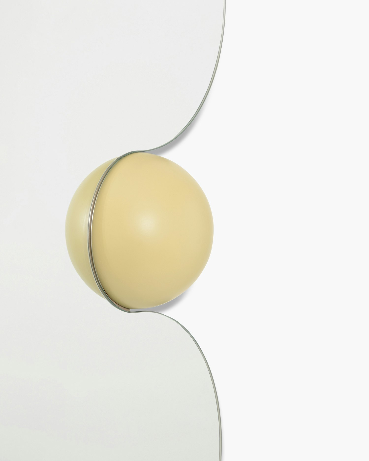 A detailed look at the Squeeze Mirror in Sand.