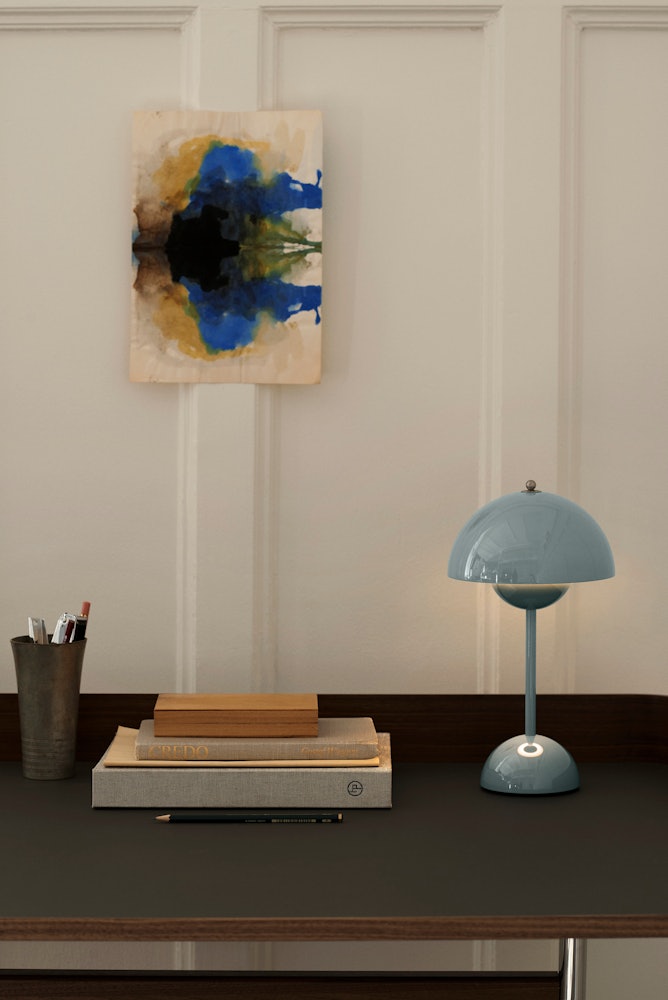 VP9 Flowerpot Portable Lamp