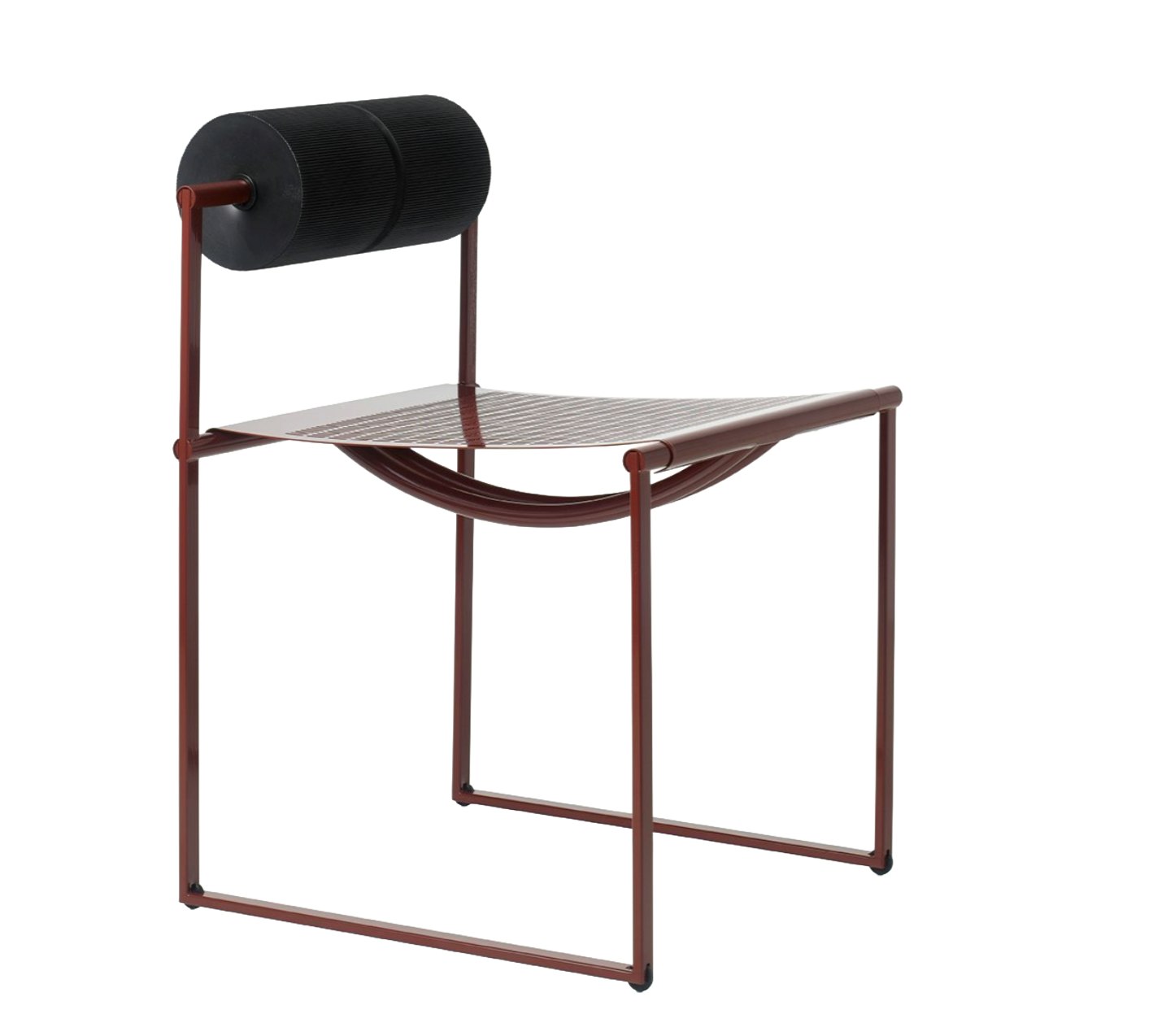 A Prima Side Chair in Gloss Lacquering, Mattone viewed from an angle.