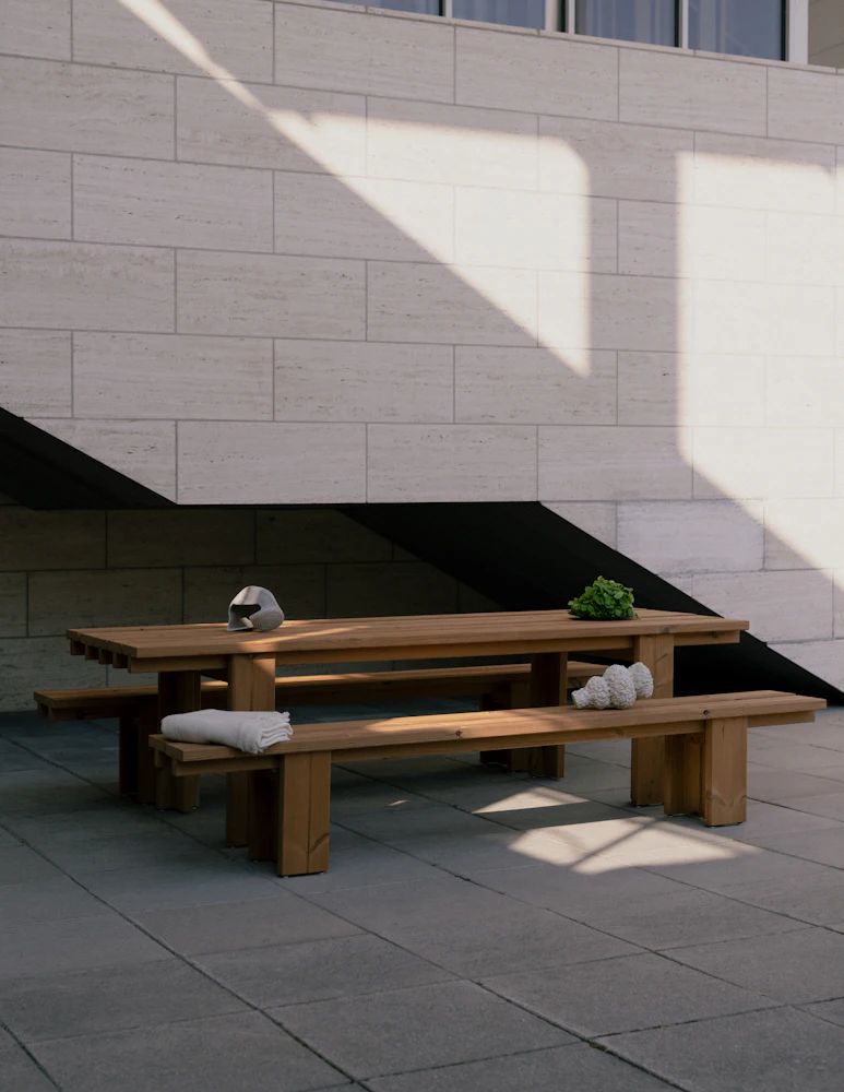 013 Osa Outdoor Bench