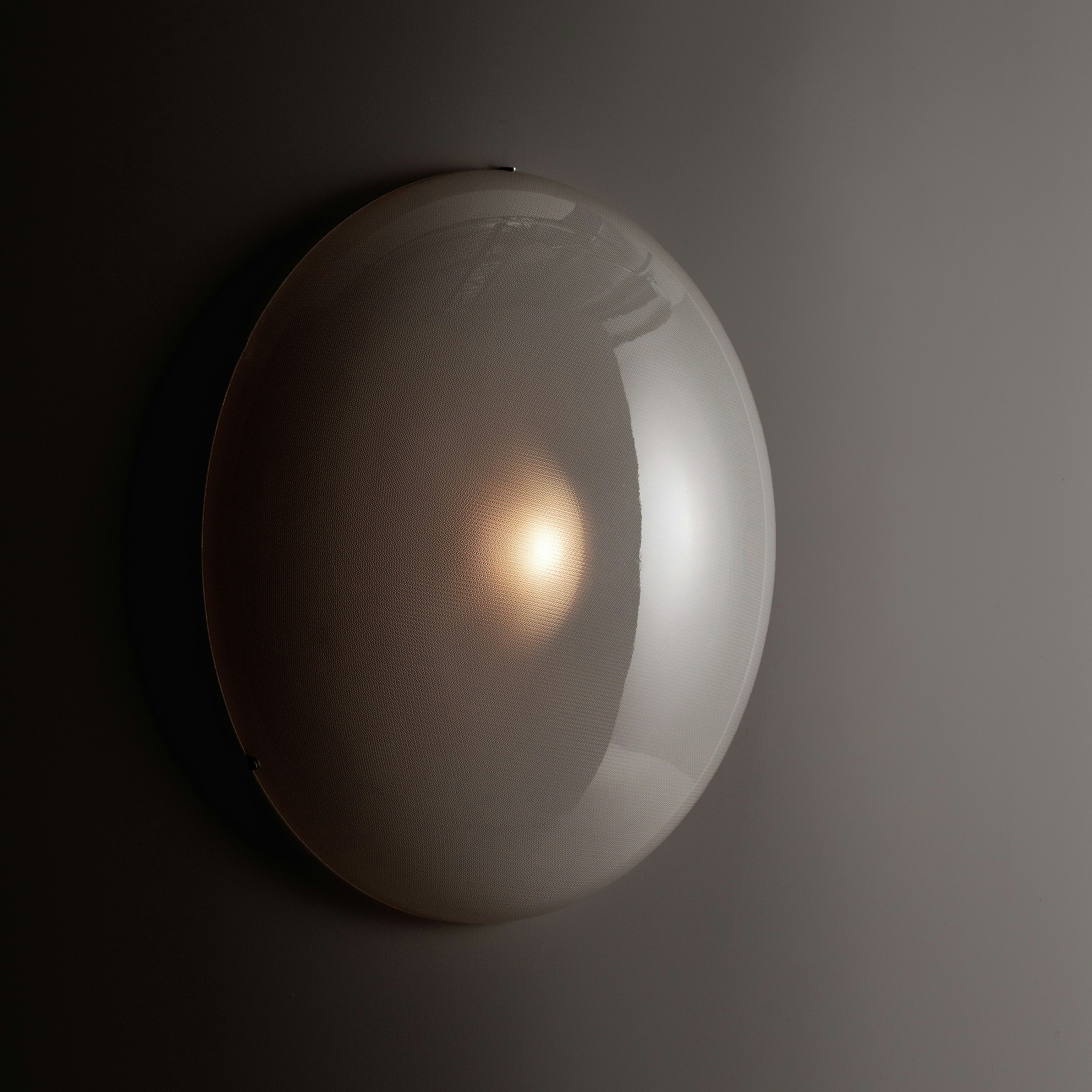 Iris Wall / Flush Mount