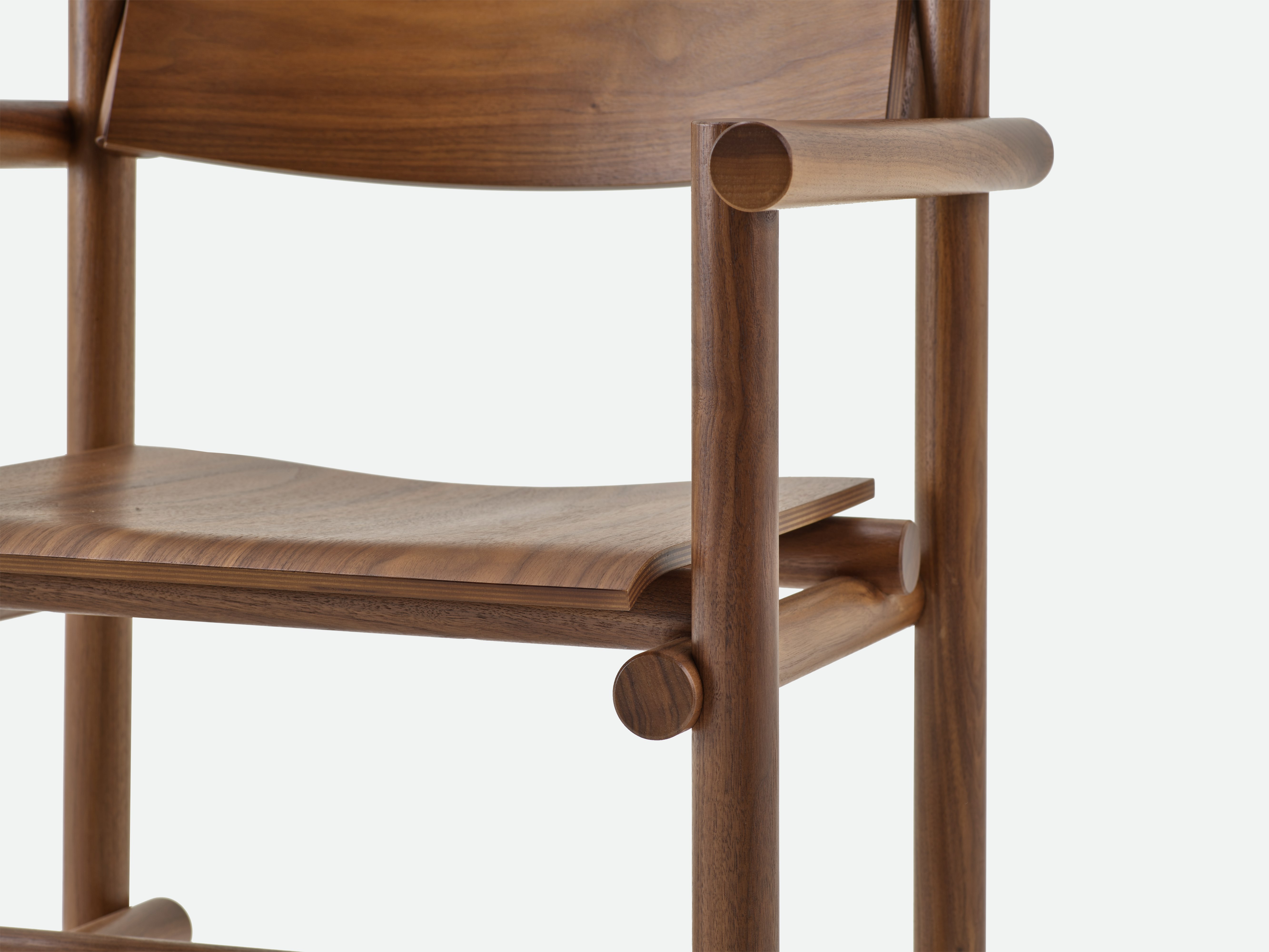 Muecke Armchair - walnut