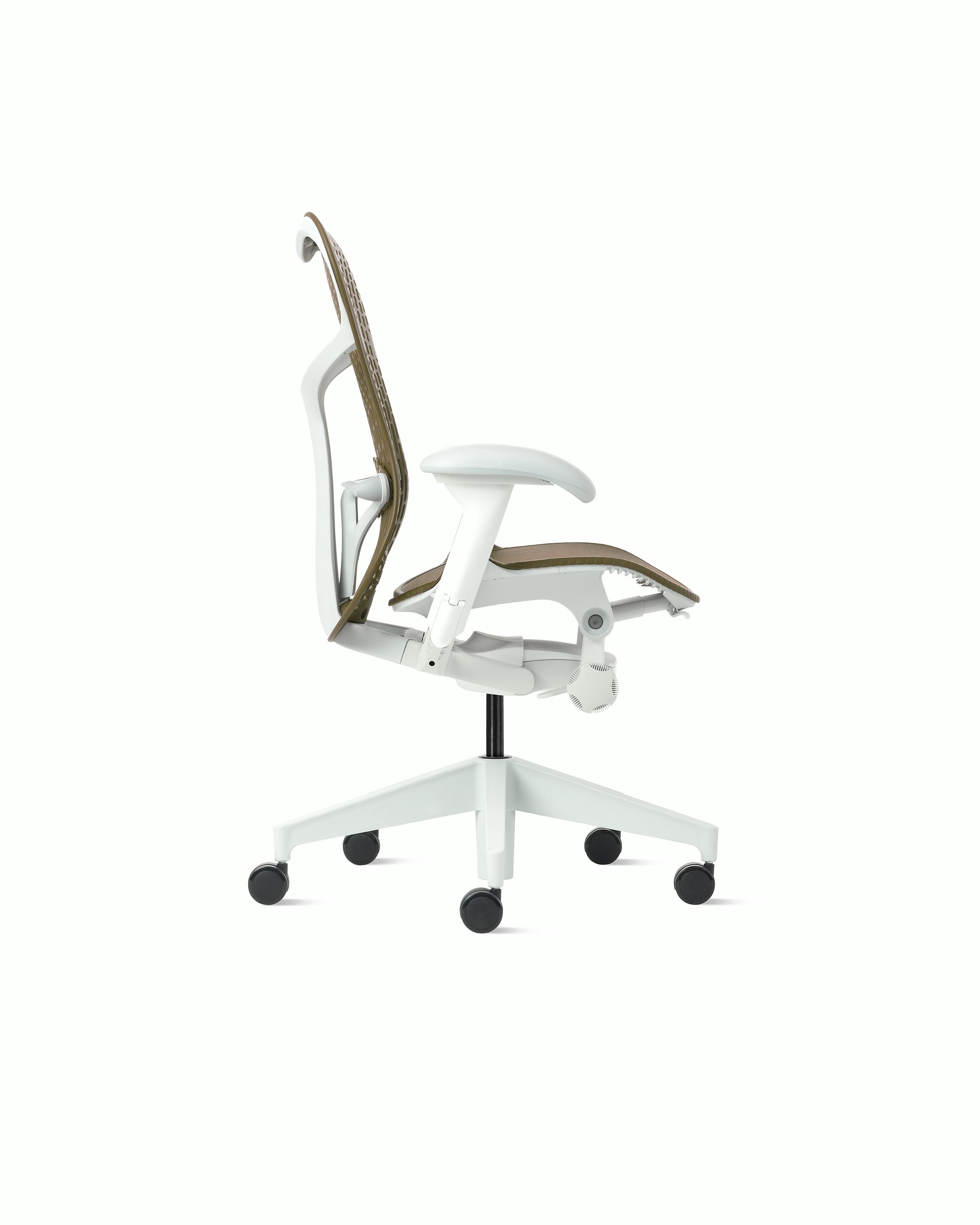Side view of a Mirra 2 chair with Trflex back in cordovan and an alpine frame