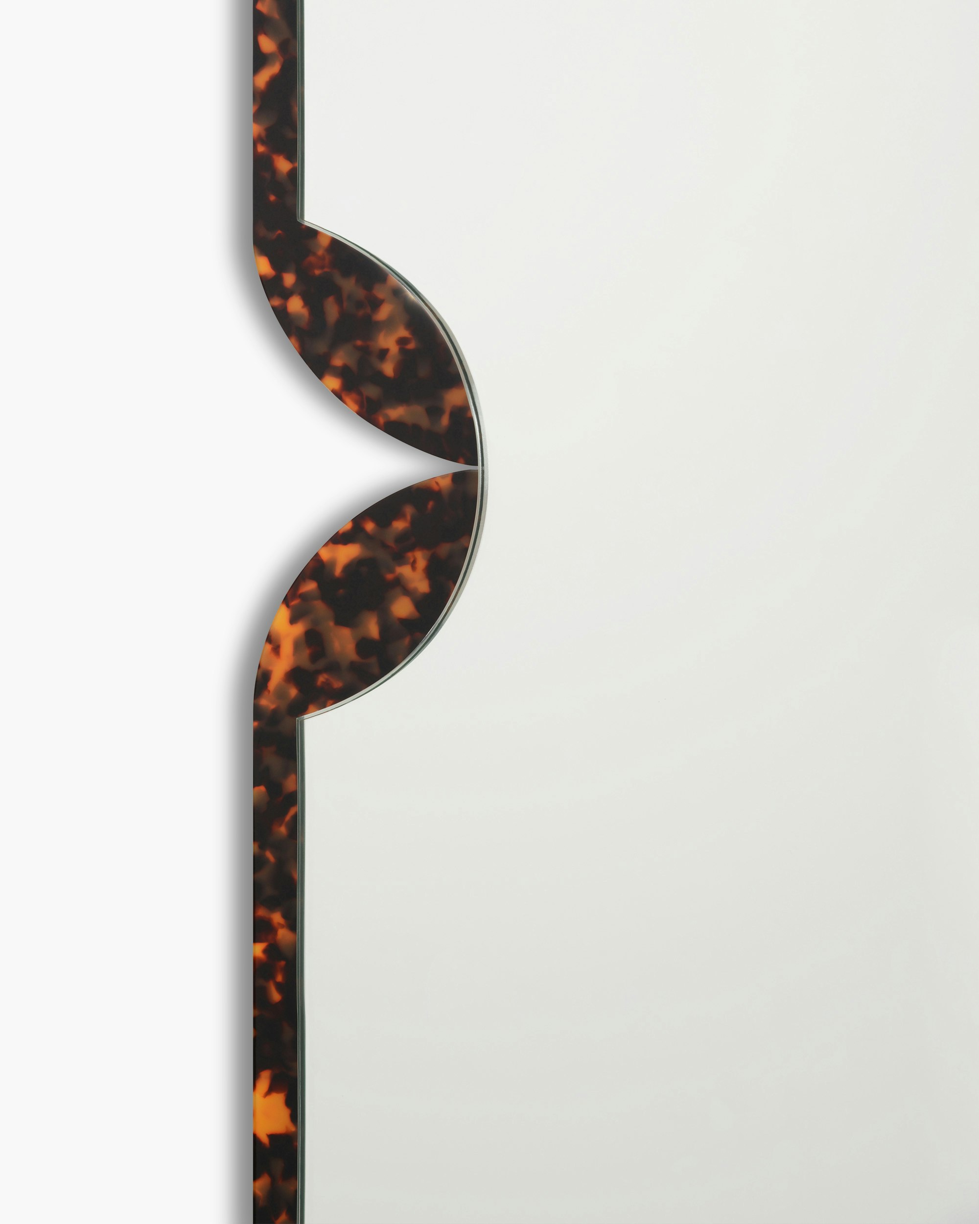 Petal Mirror, Havana