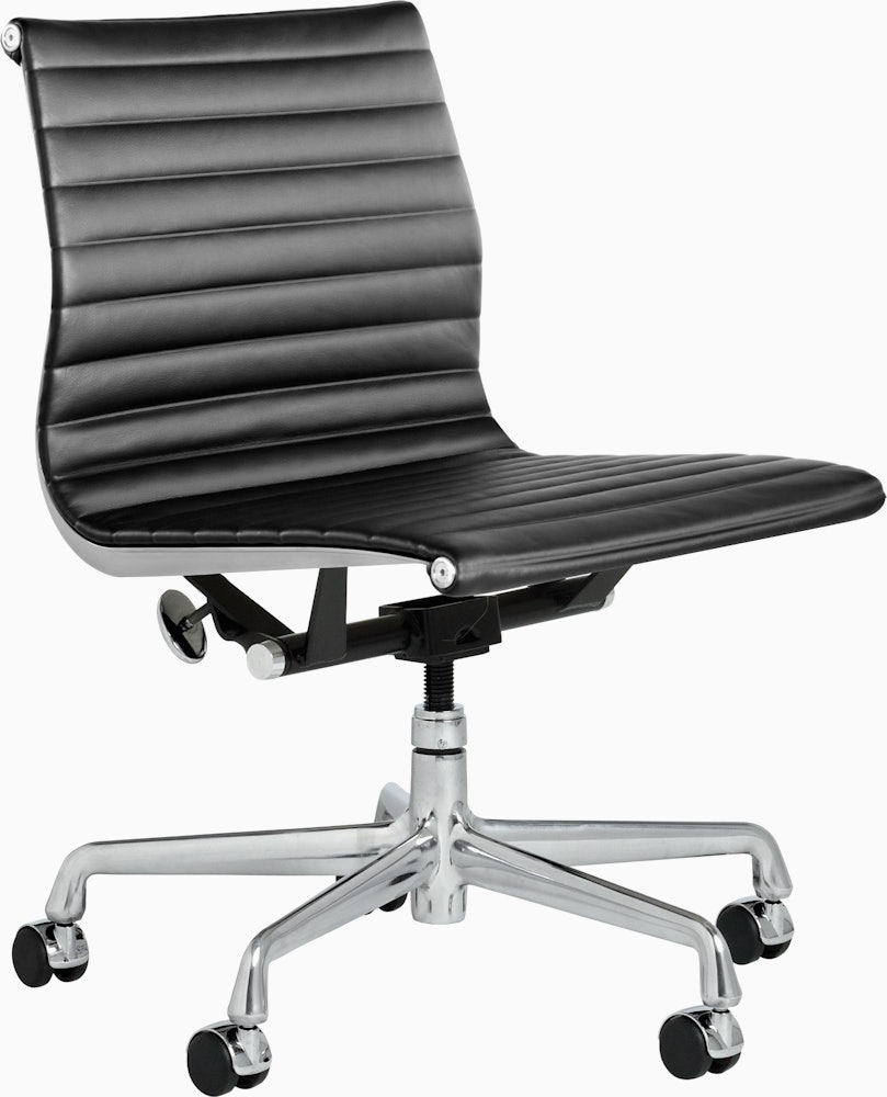 Eames Aluminum Group Chair - Inside Access