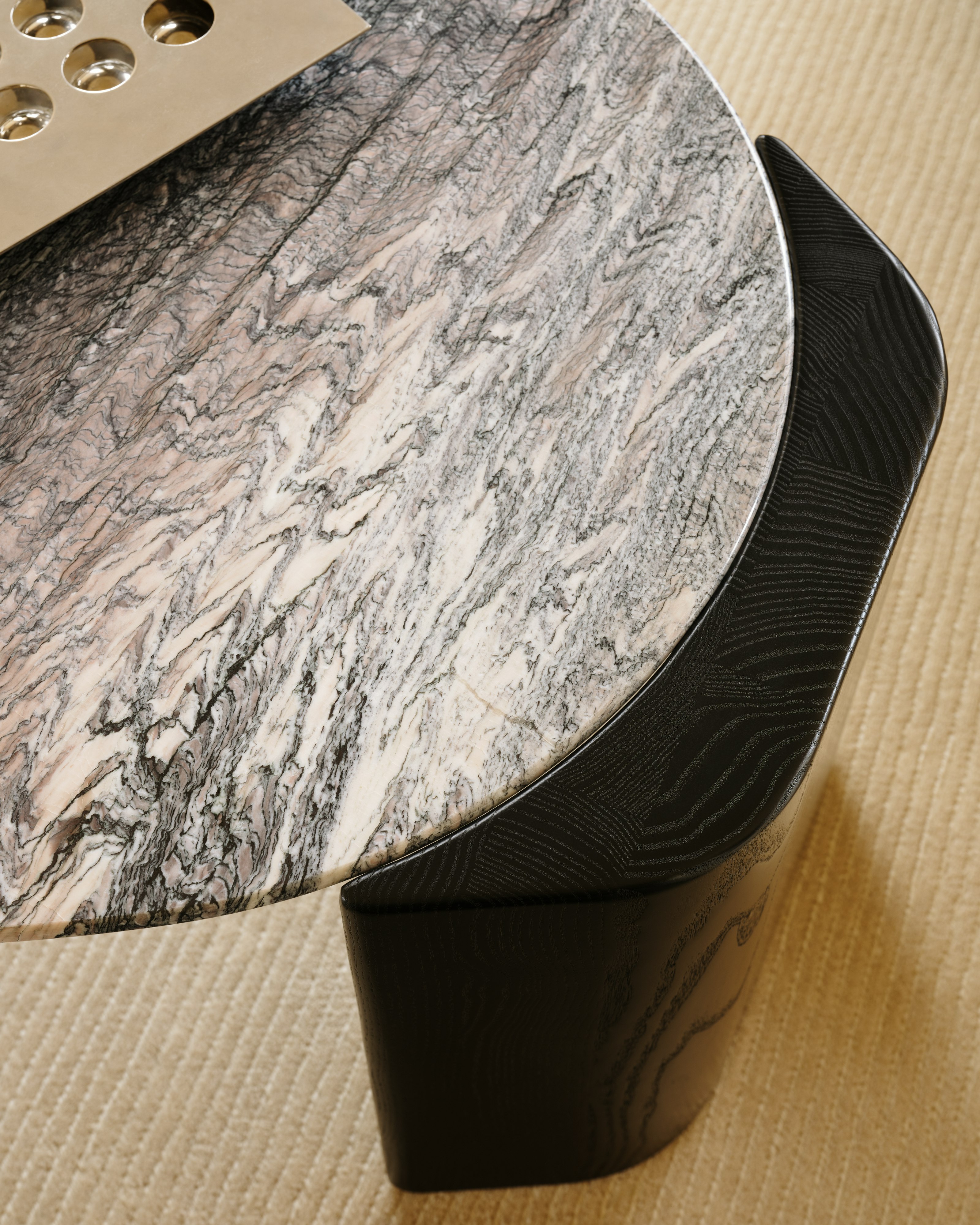 Atlason Organic Slab Table in cipollino ondulato and black ash