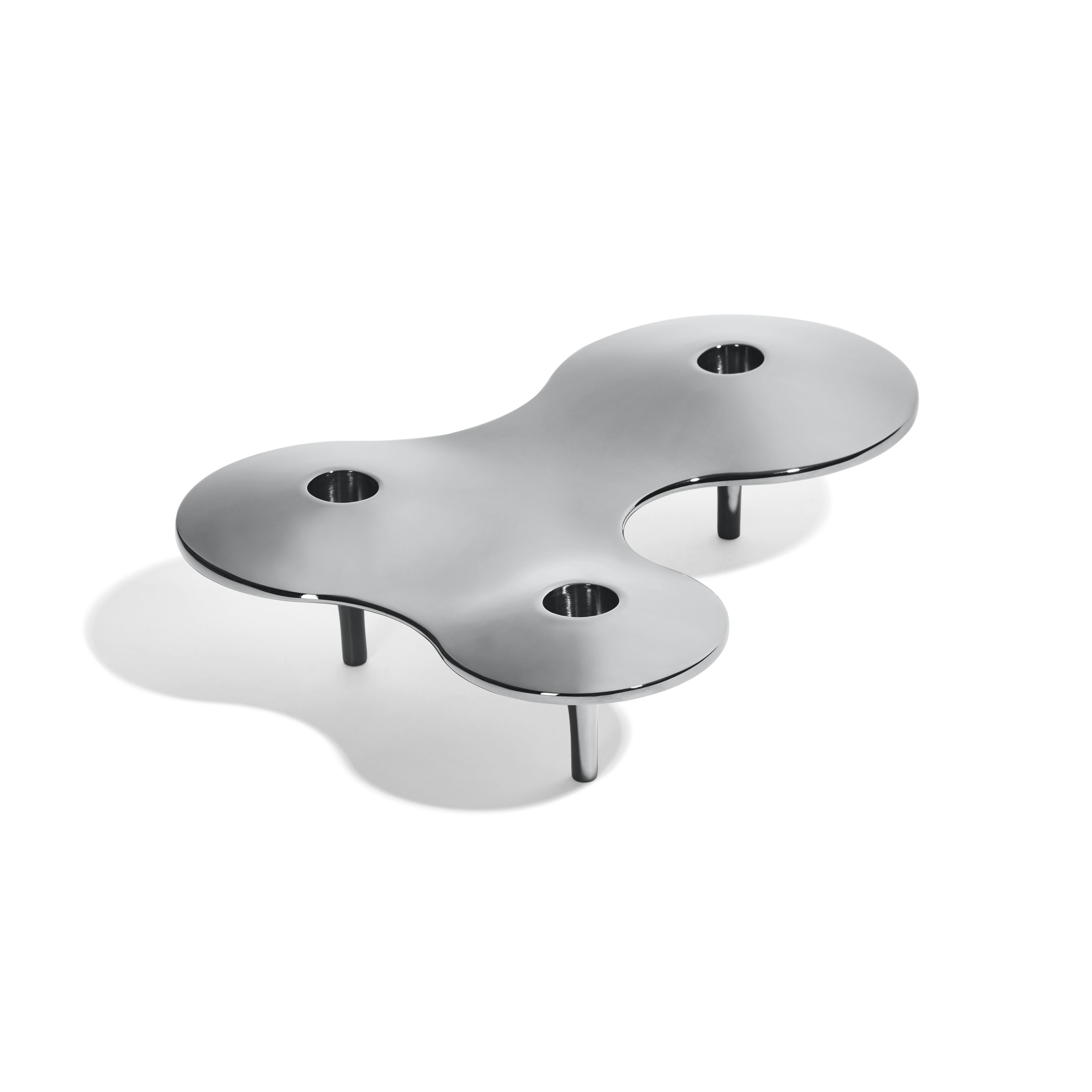 A detailed look at Cell Candleholder in Medium.