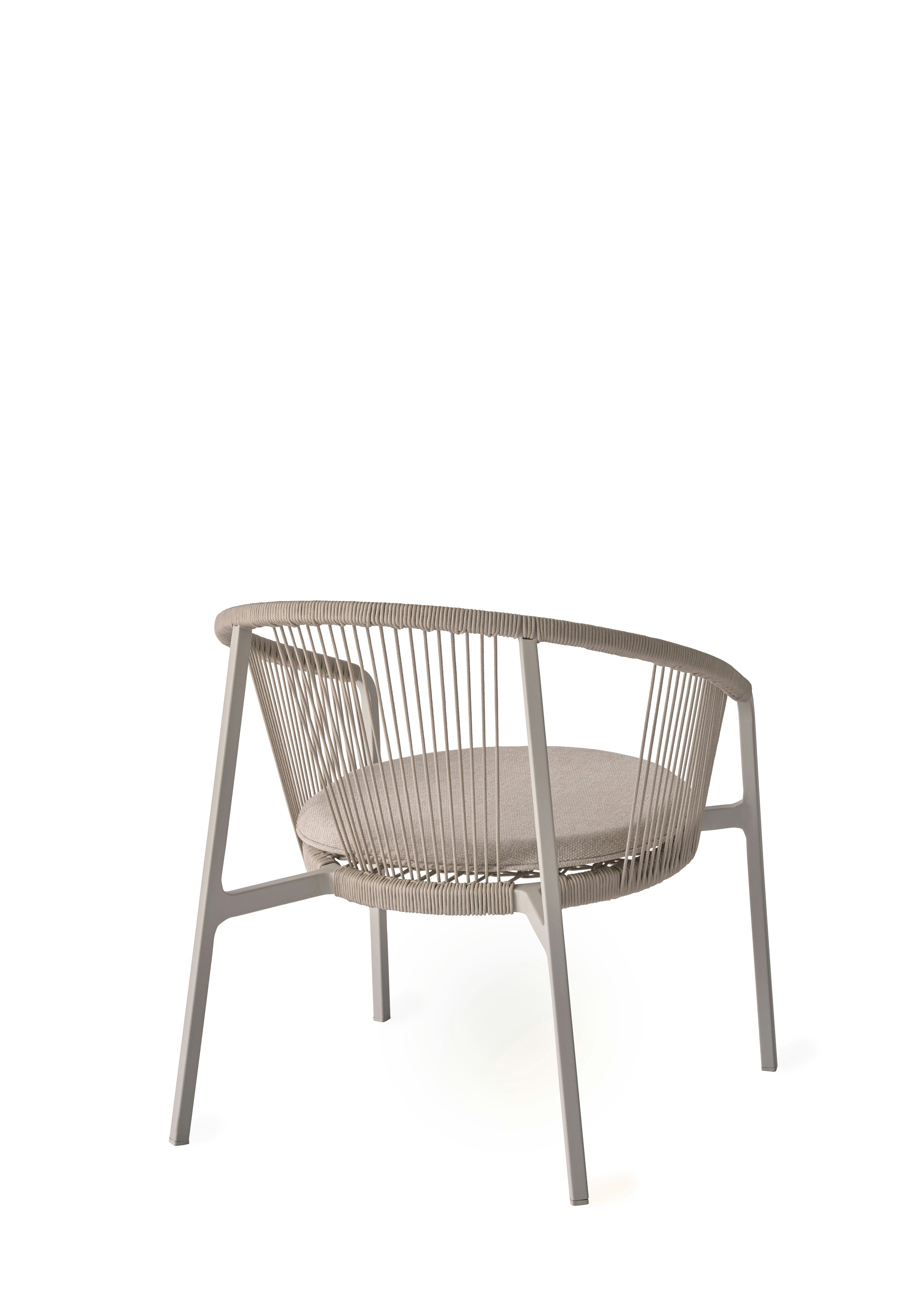 A Vipp712 Lagrasse Lounge Chair .
