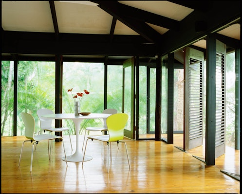 Saarinen Dining Table, Sprite Chair