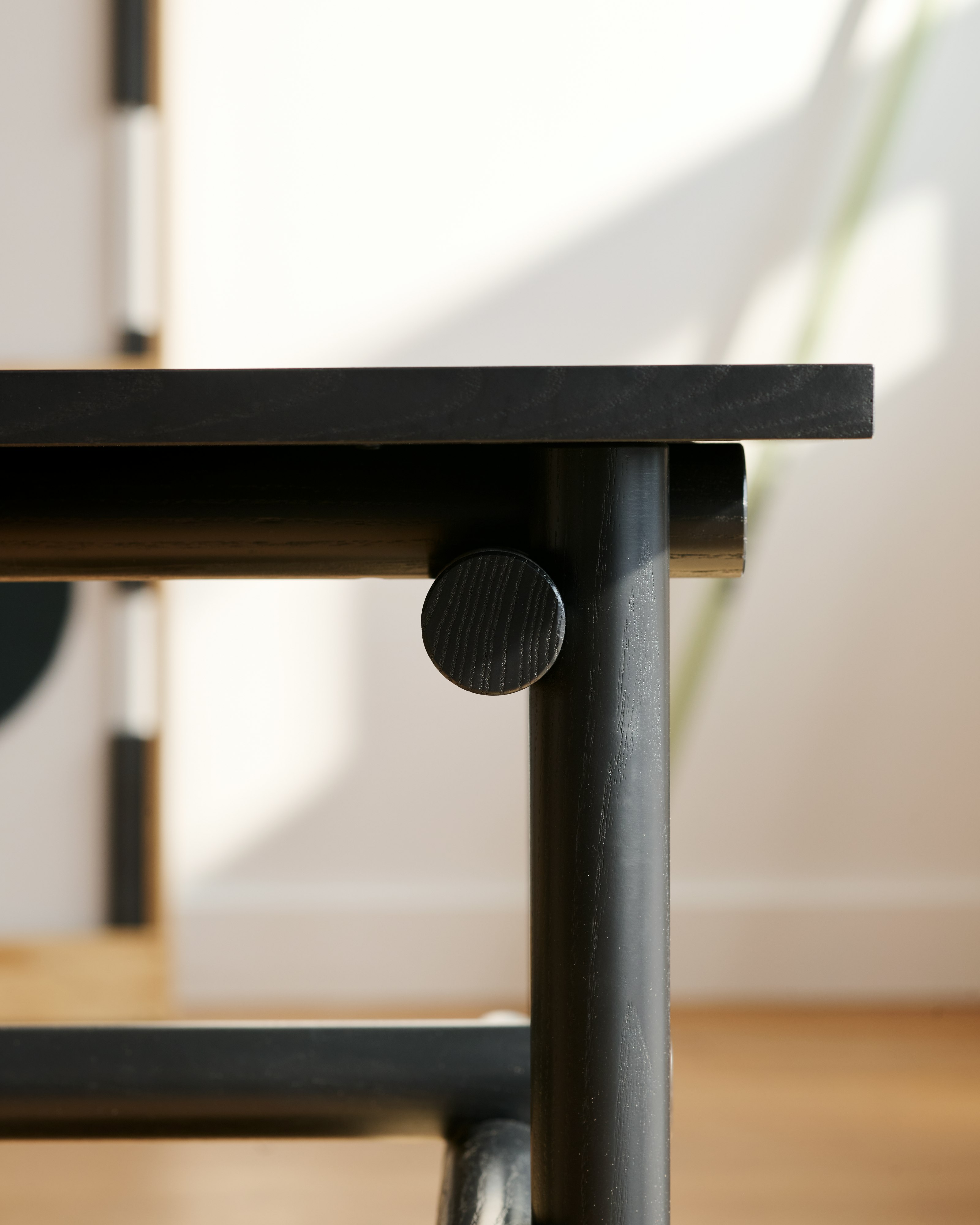 Jonathan Muecke Studio and Muecke details