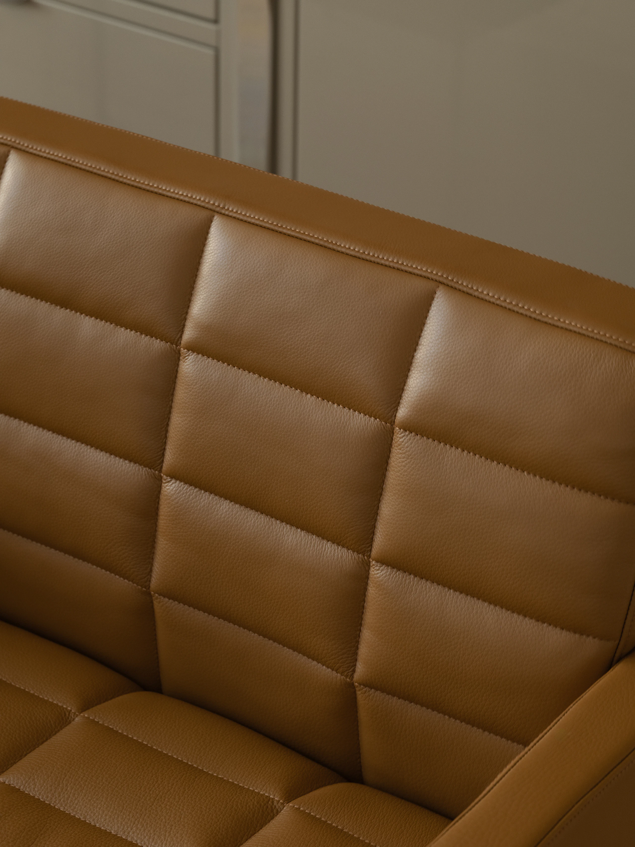 Tuxedo Component Club Chair