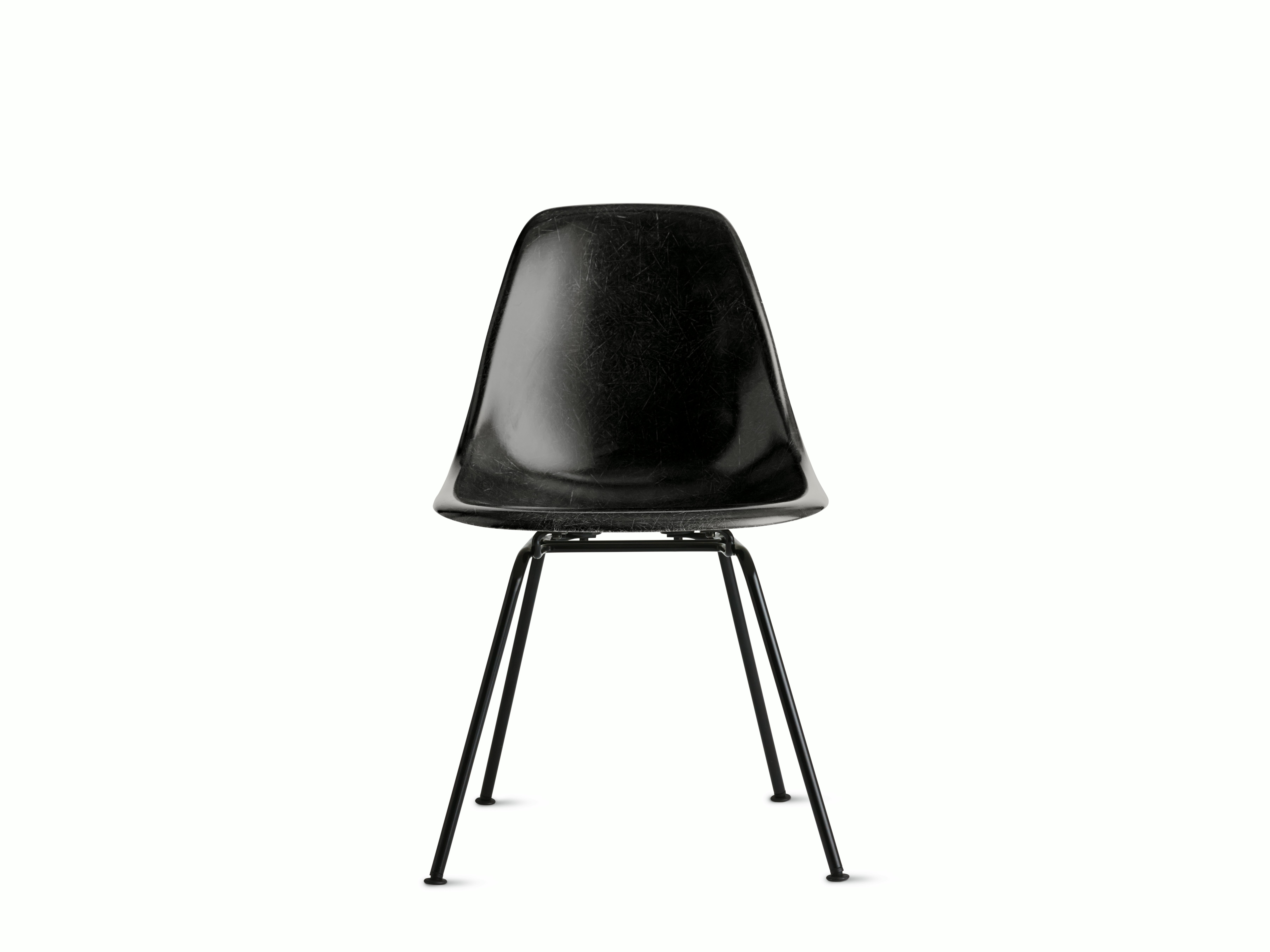 Eames Molded Fiberglass 4-Leg Side Chair (DFSX)