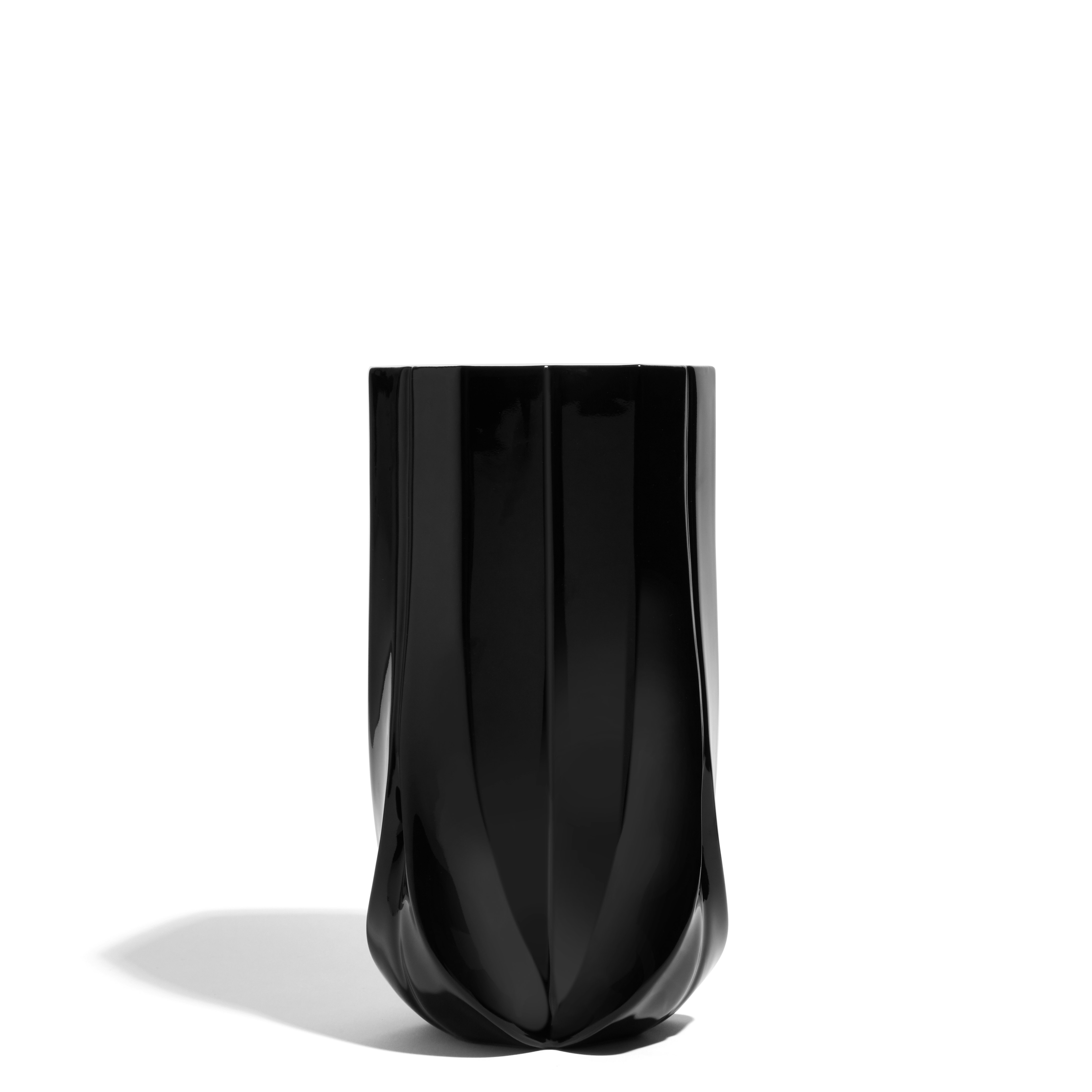 A Braid Vase in Wide, Black viewed from back.