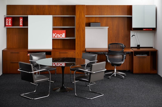 neocon showrom 2017 saarinen dining table generation by knoll reff height adjustable tables brno chair tubular sparrow core planning 