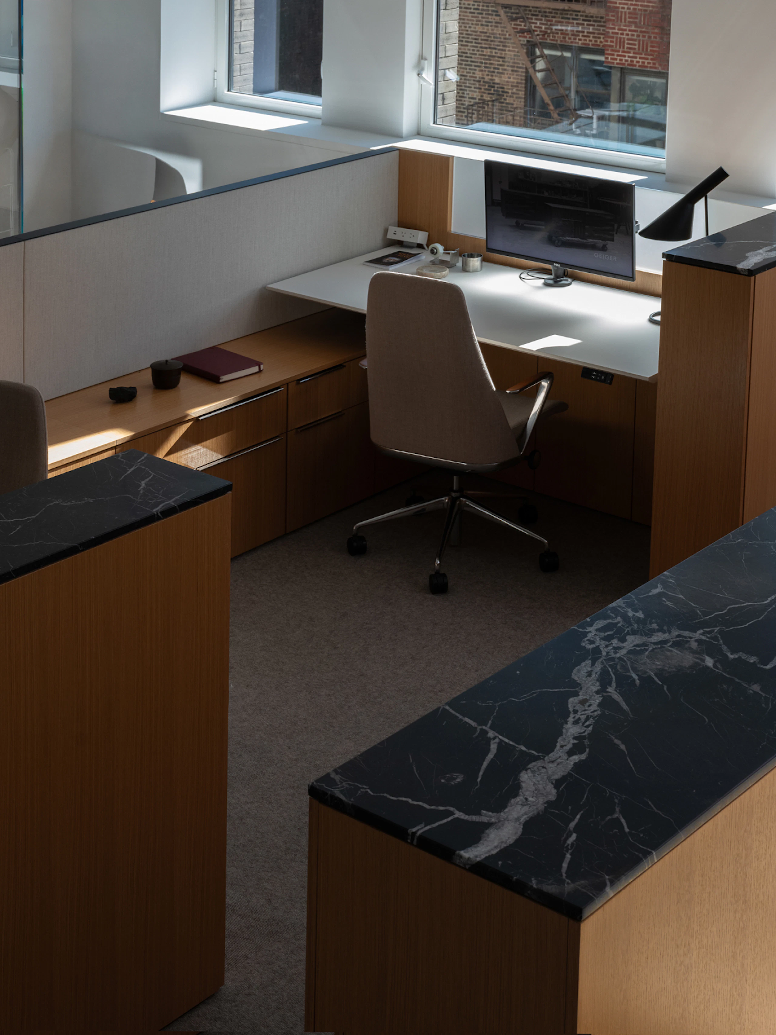 Geiger One Open Plan with Taper Chair