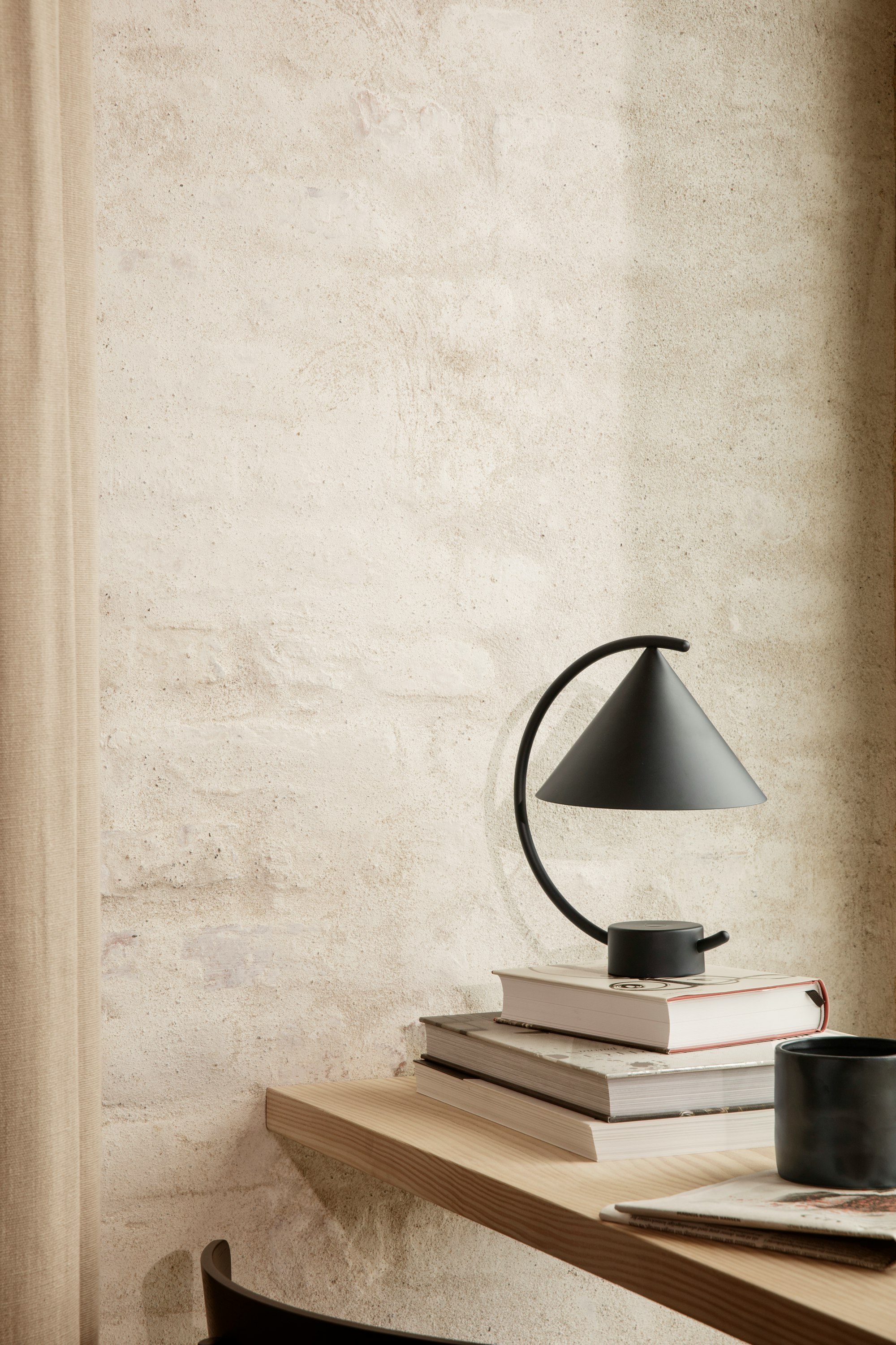 Meridian Portable Lamp