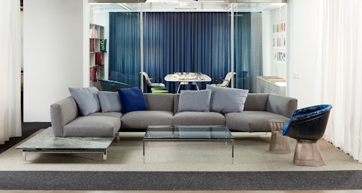 neocon 2018 hospitality at work avio sofa florence knoll coffee table platner arm chair knoll studio lounge area