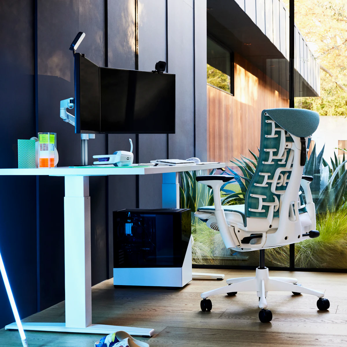 Logitech Inbody Chair Embody Gaming Chair