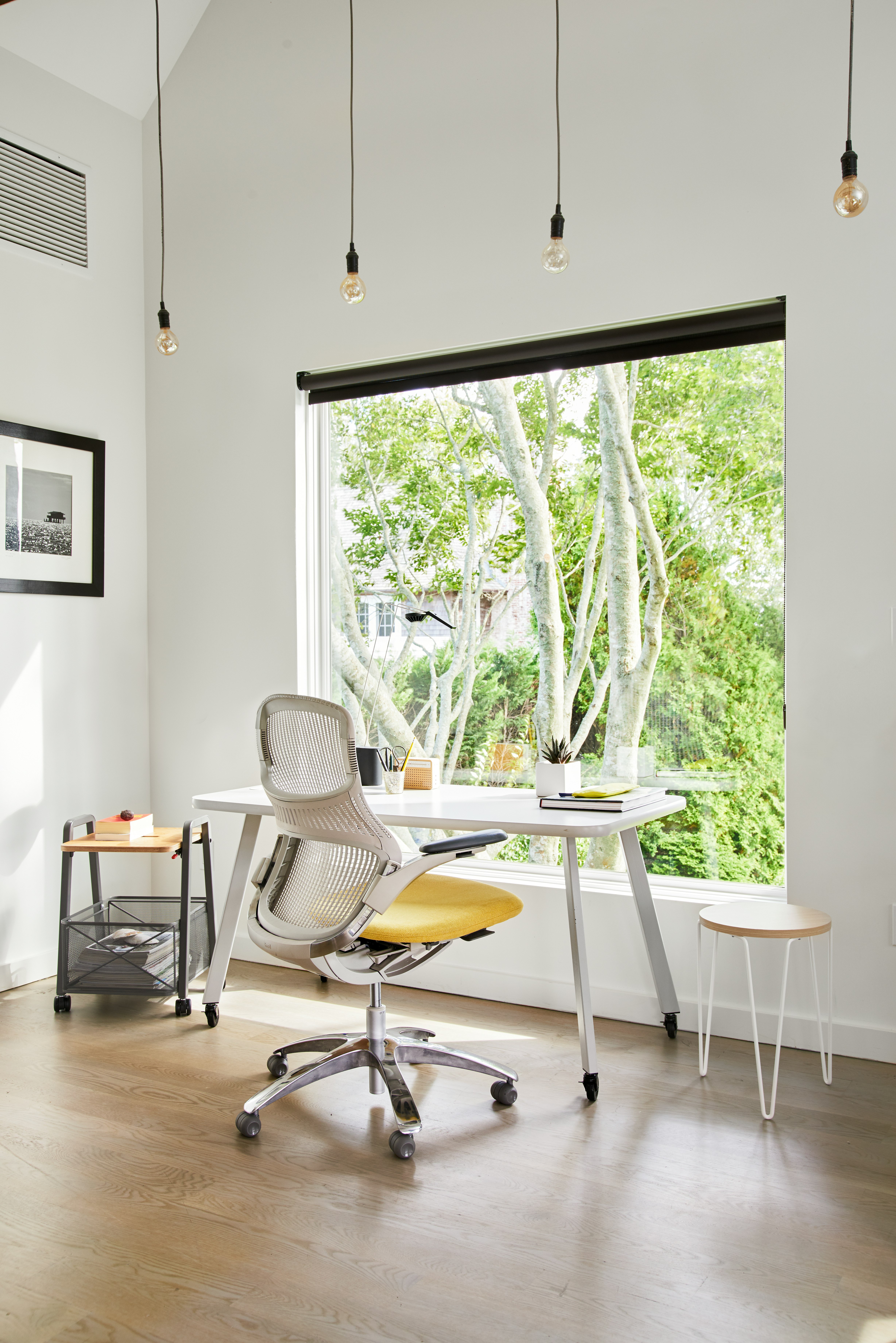 Florence Knoll Hairpin&trade; Stacking Table