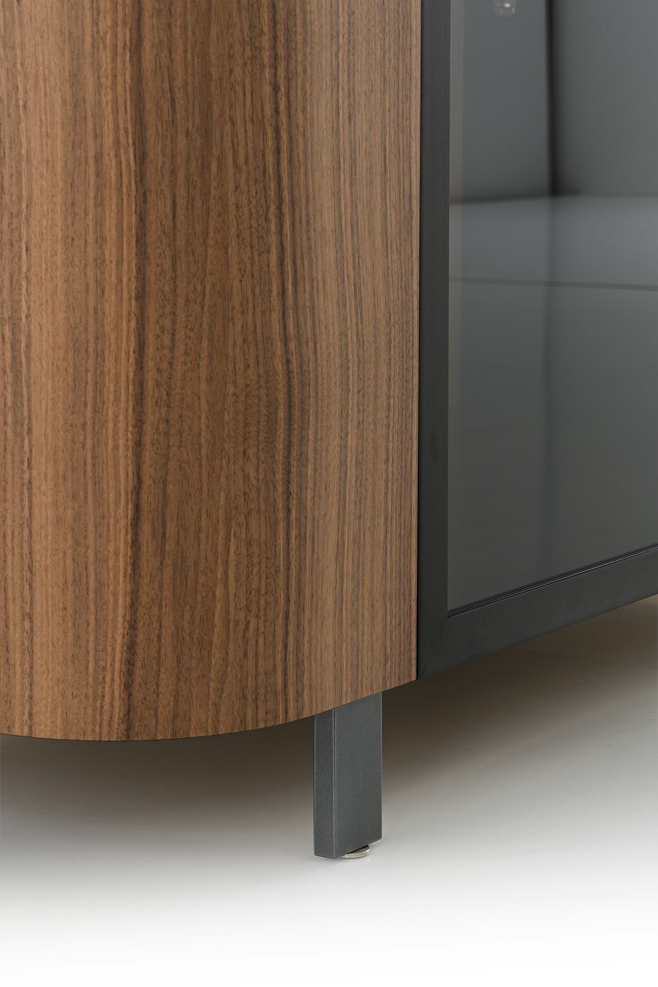 Postmoderne Vitrine - Walnut, White Marble