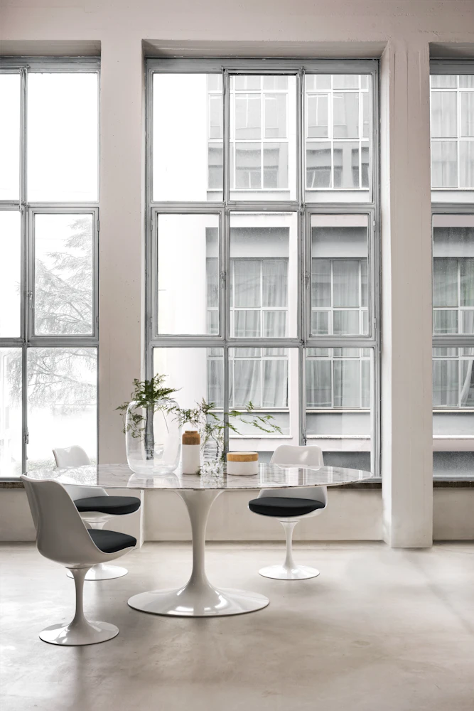 Saarinen Tulip Side Chair, Upholstered Seat Saarinen Tulip Side Chair, Upholstered Seat