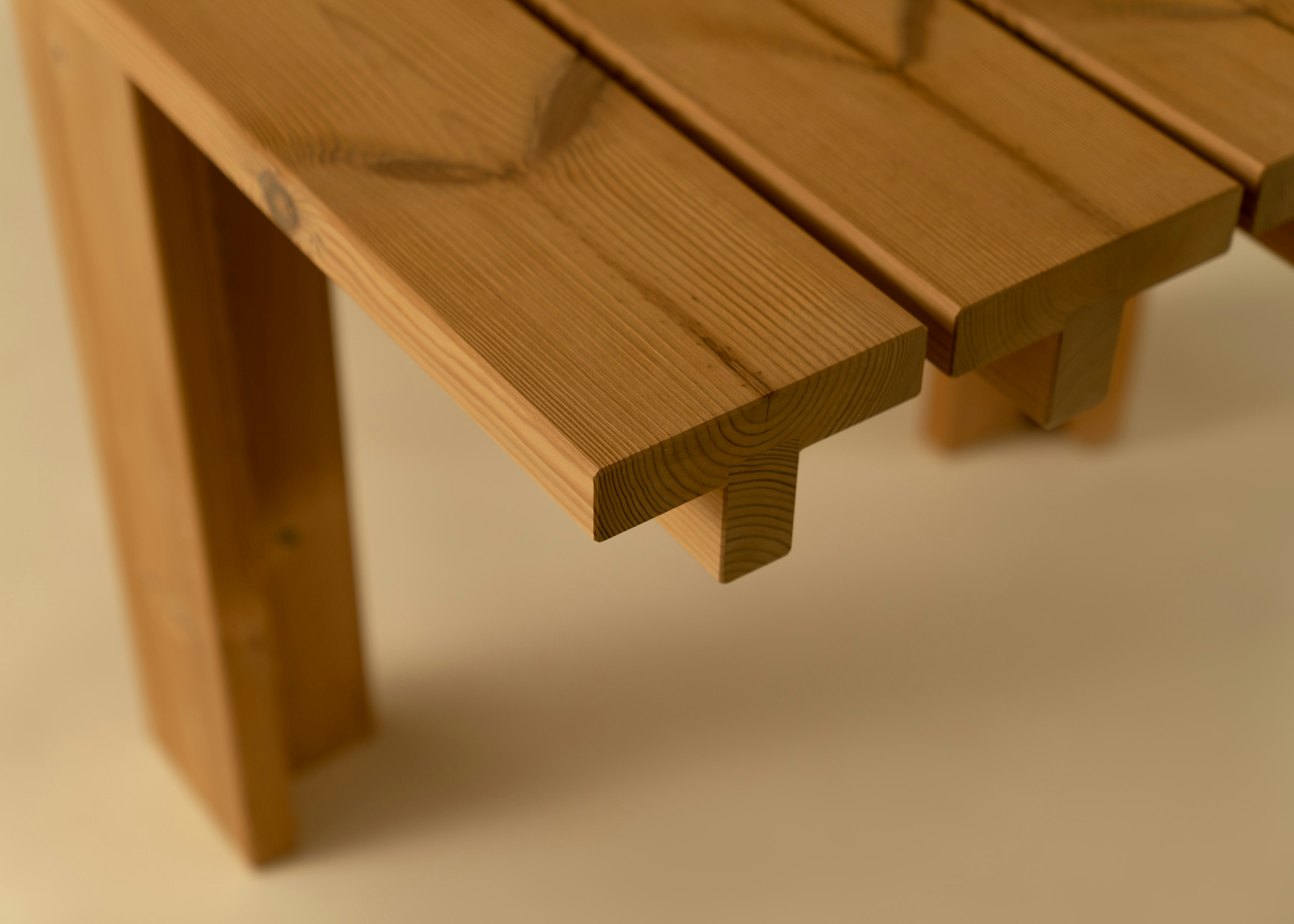 013 Osa Outdoor Dining Table