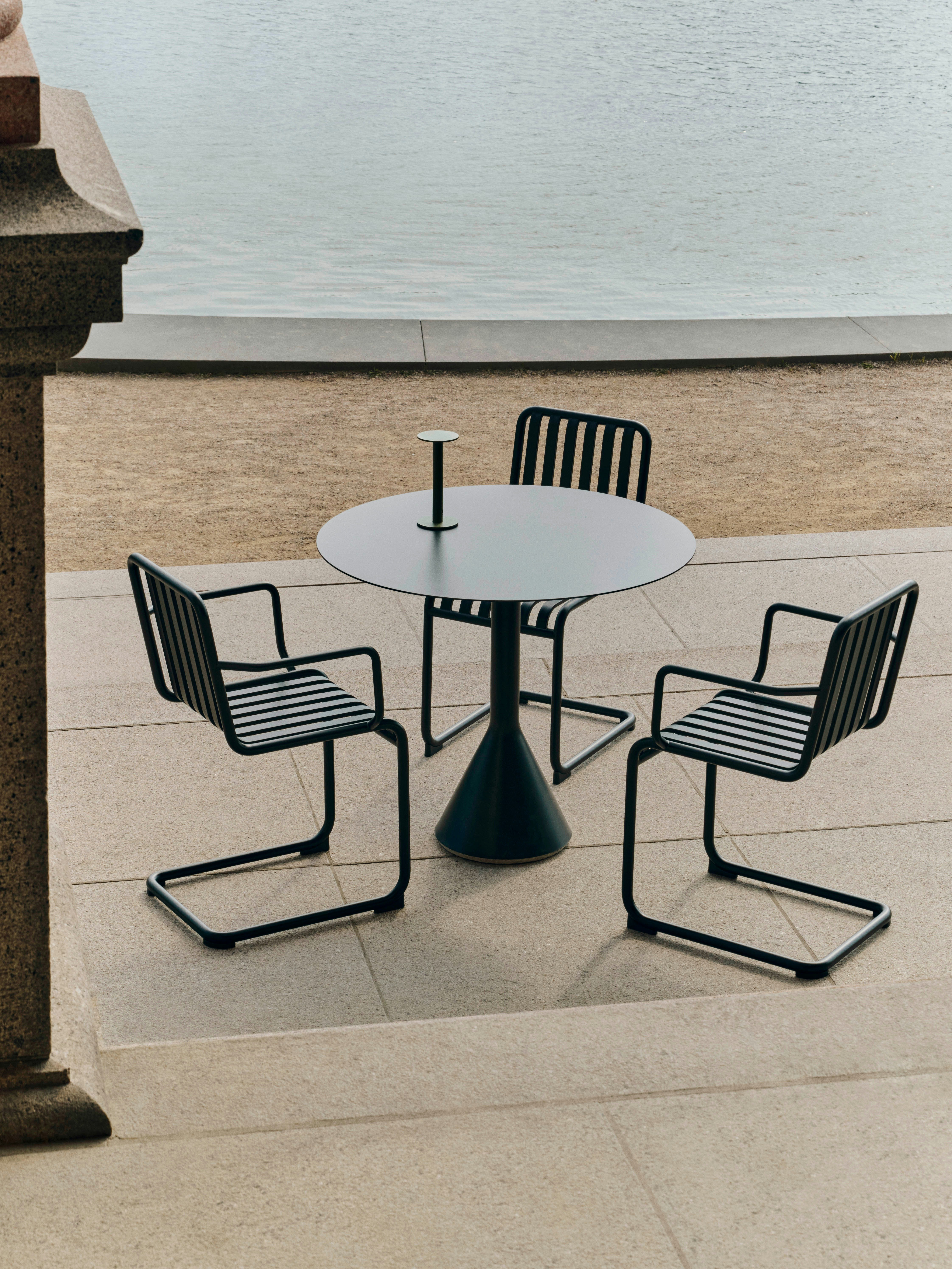 Palissade Cantilever Armchair