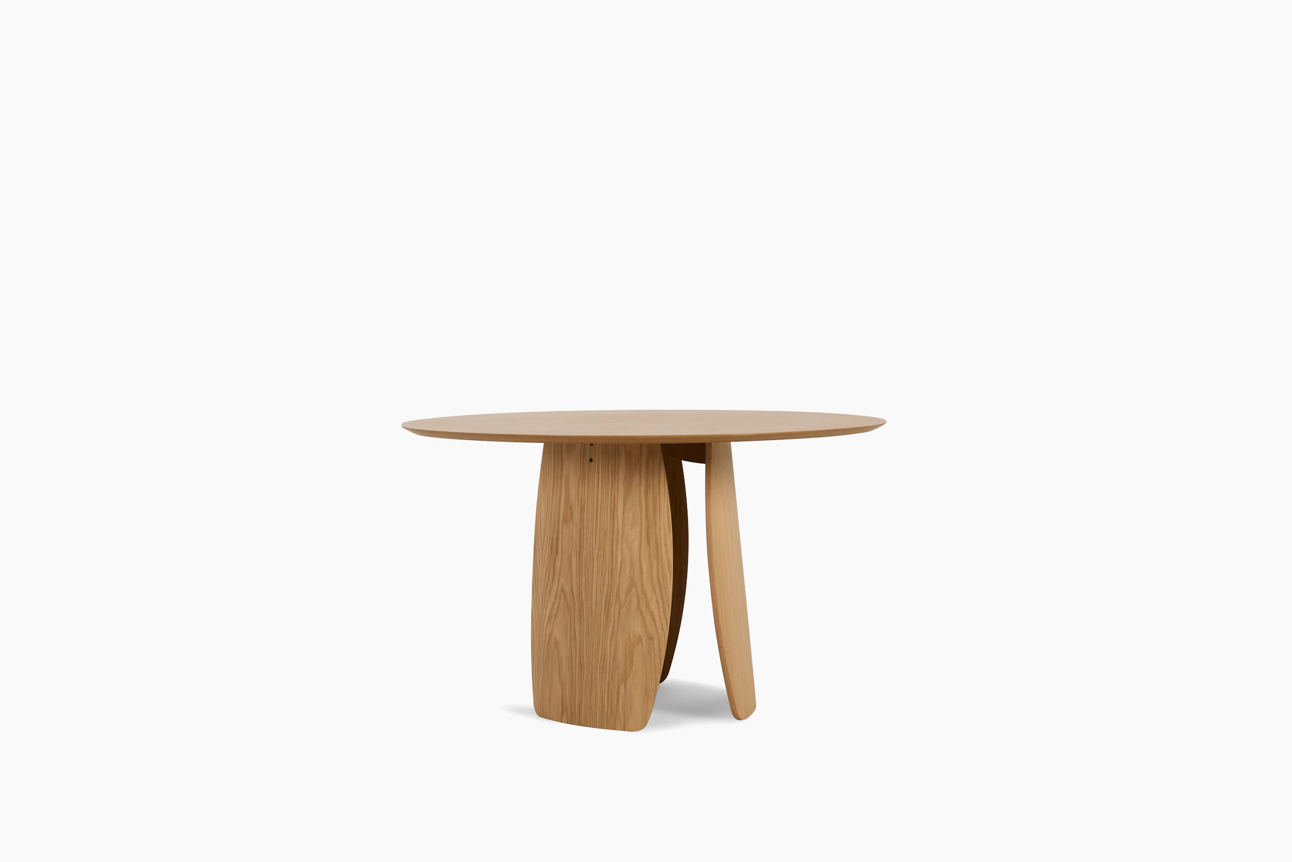 Lorea Dining Table - oak, round
