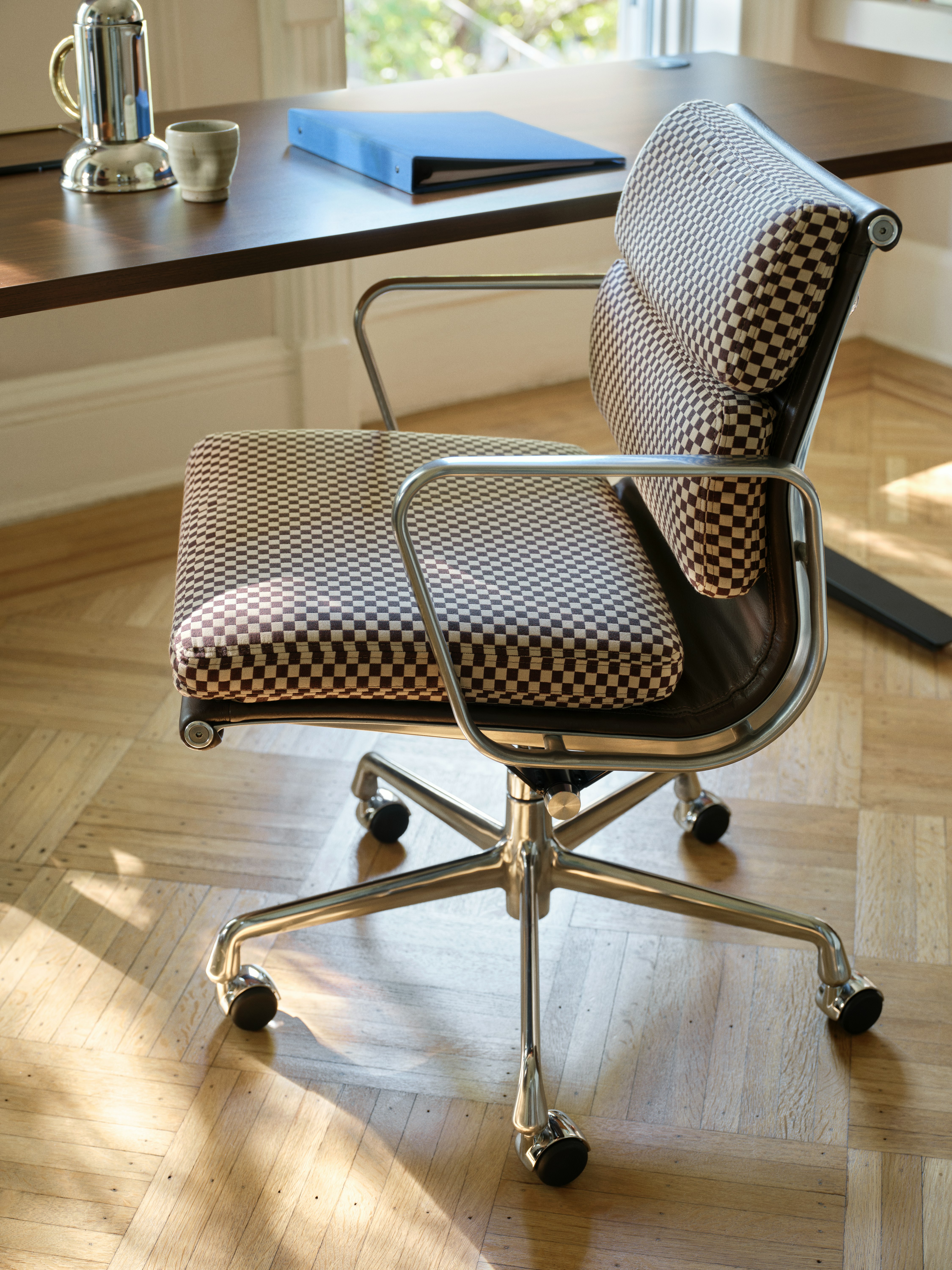 Eames Soft Pad Chair