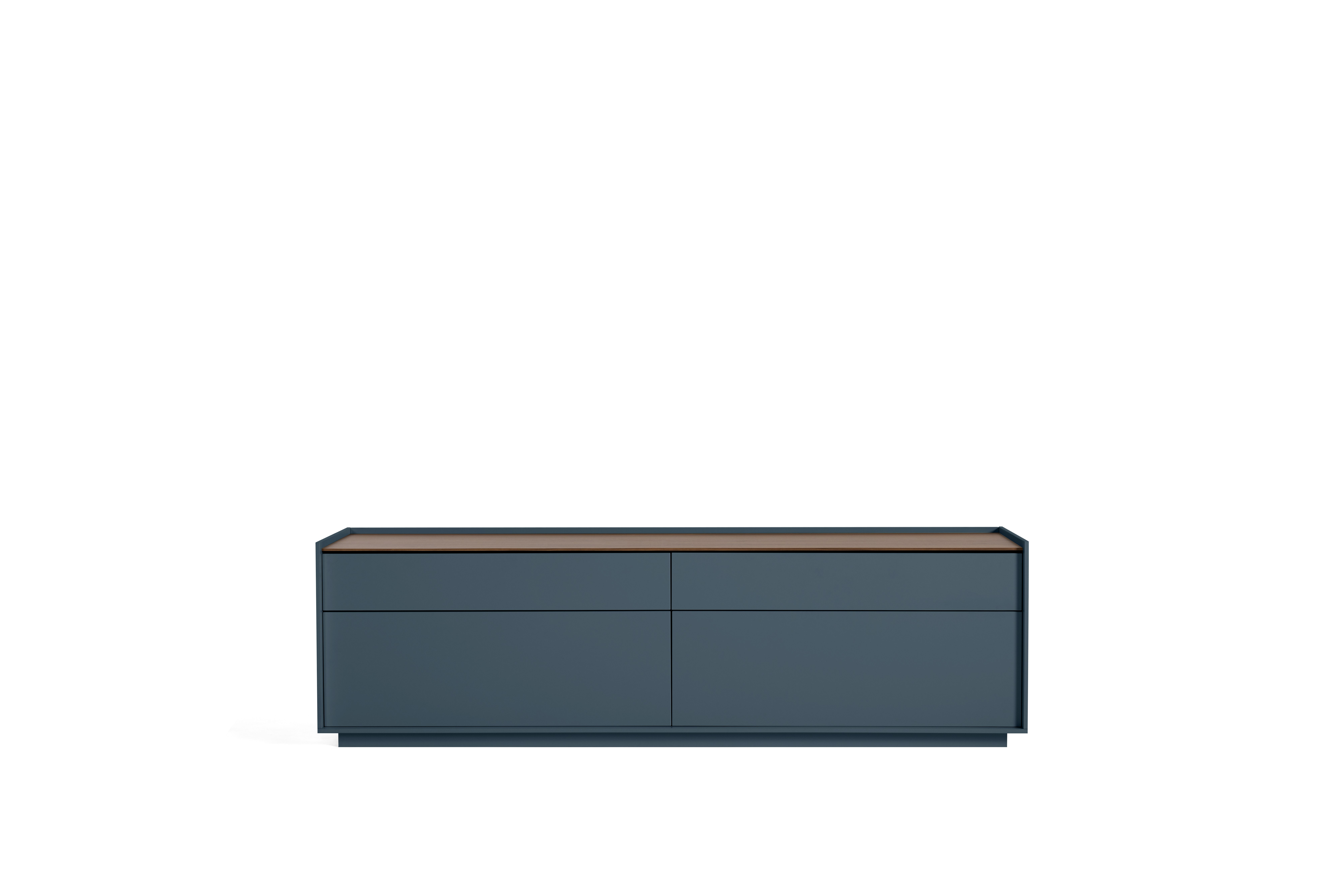A Bera Credenza in sarifa Viewed from the front.