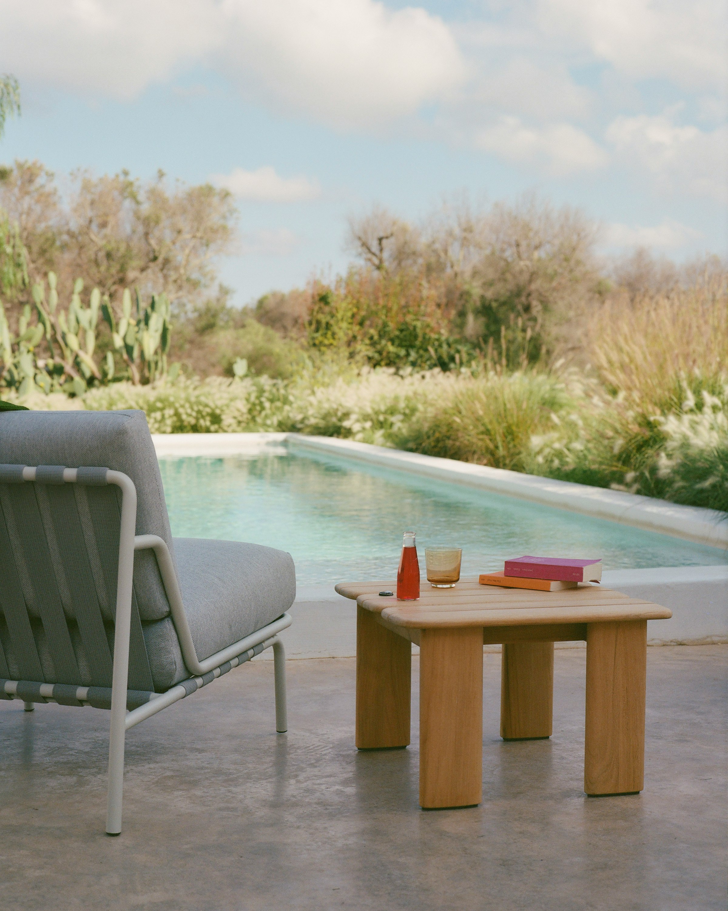 Assemble Outdoor Side Table