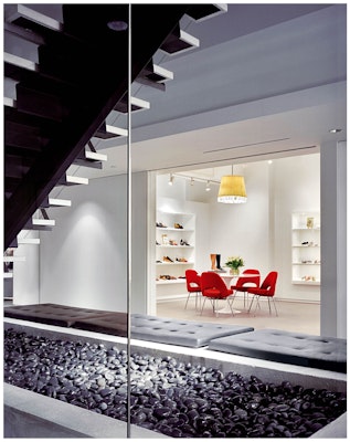 Saarinen Dining Table, Saarinen Executive Armless