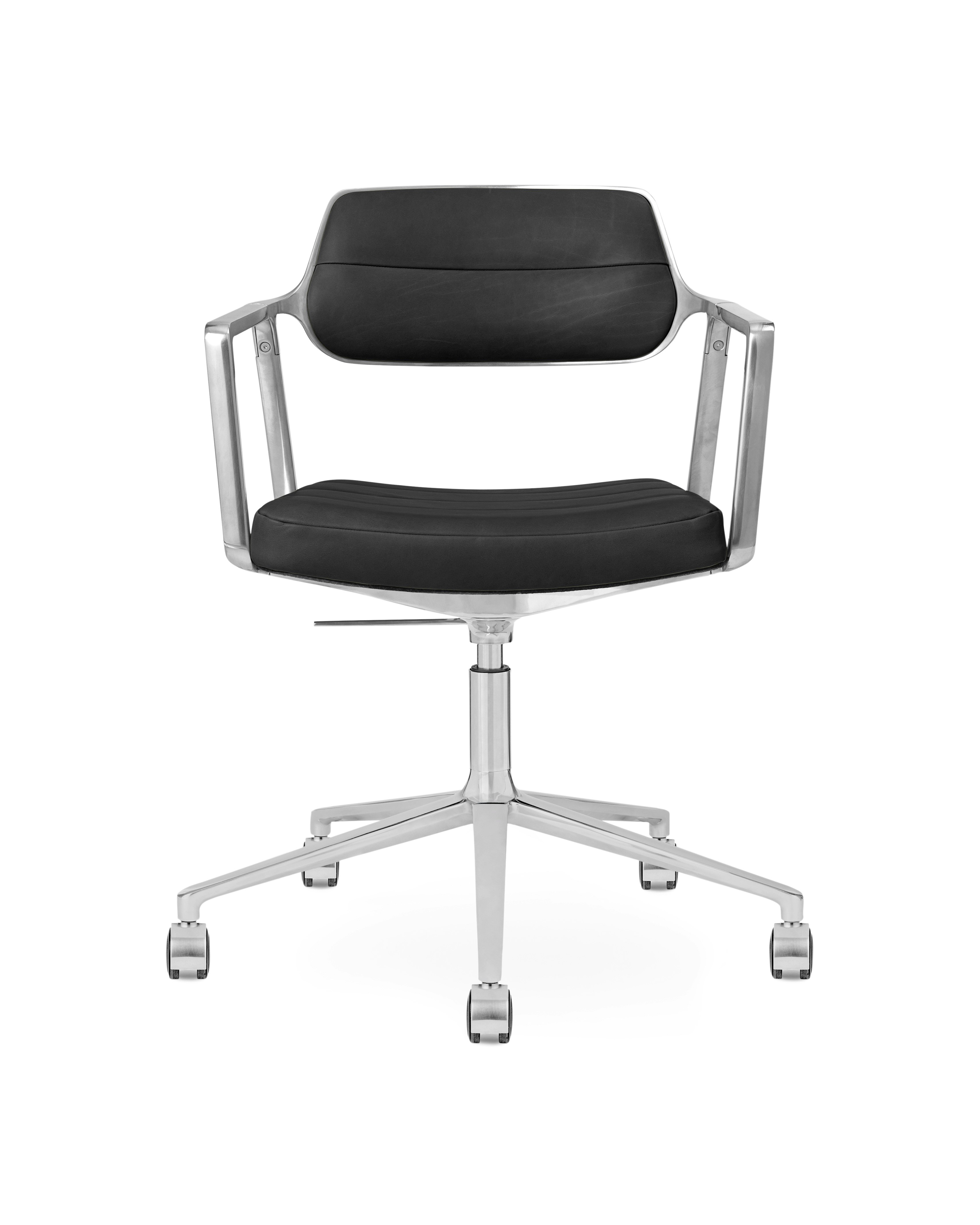 Vipp453+ Swivel Chair
