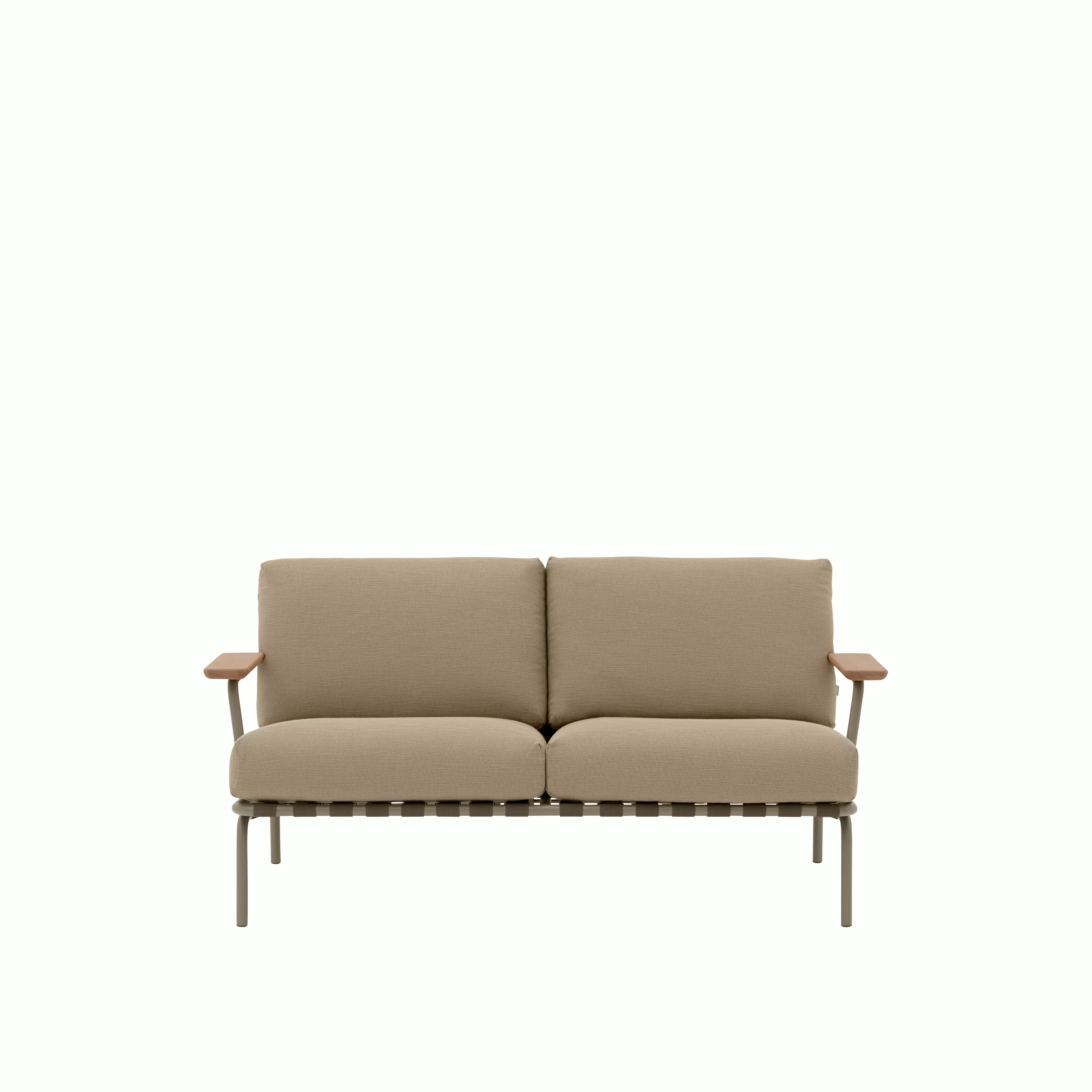 Settle Outdoor Sofa