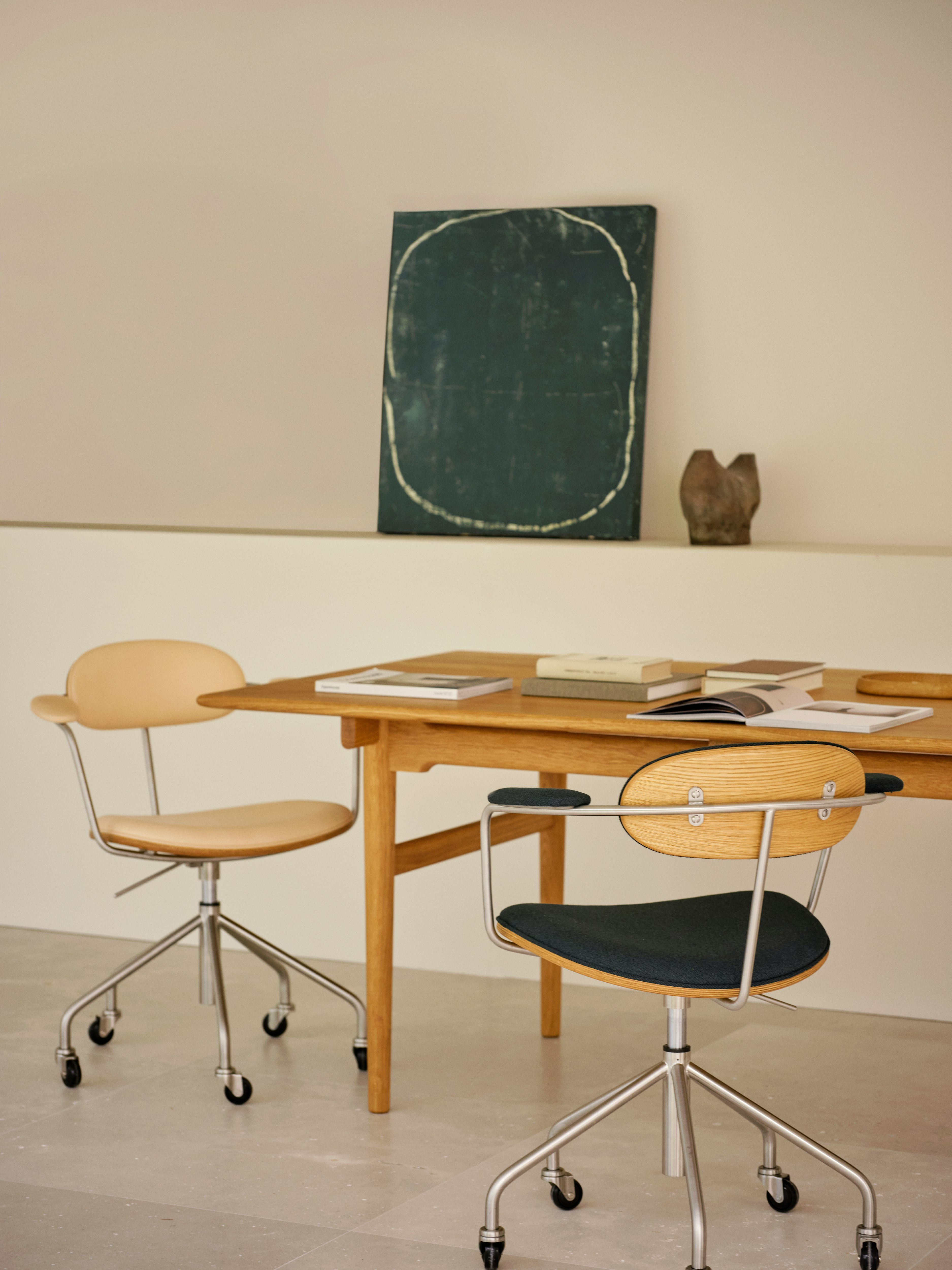 CH621 Swivel Chair