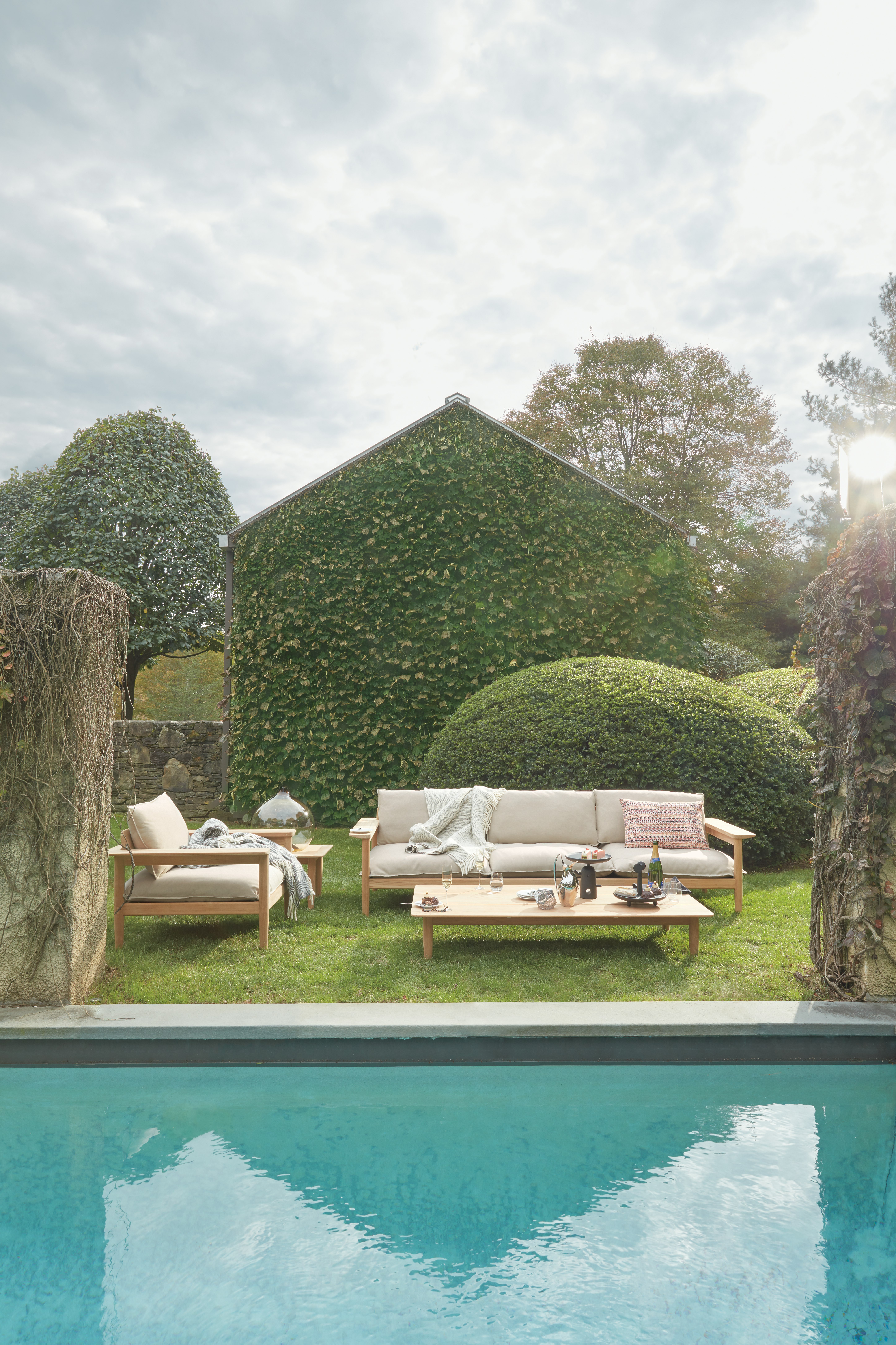 Terassi Coffee Table