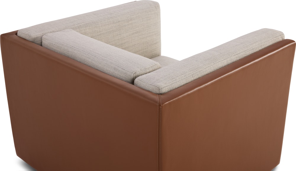 Symme Armchair - Leather Frame