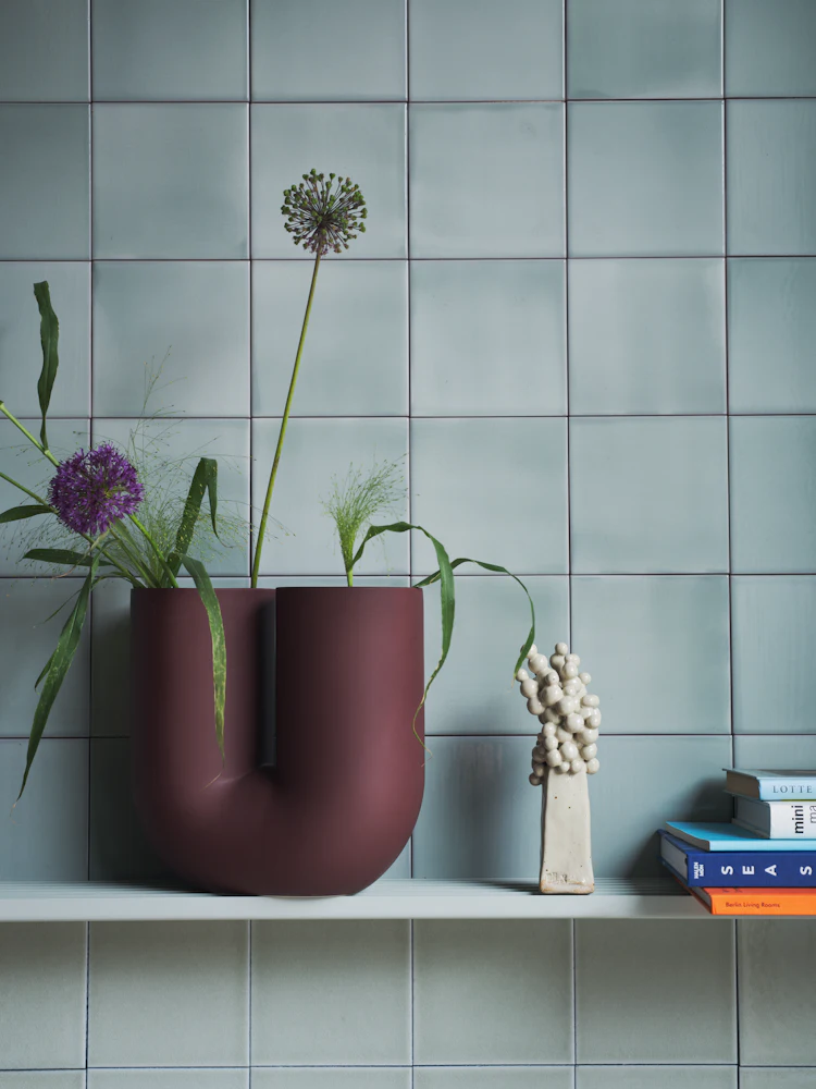 Kink Vase – Design Within Reach