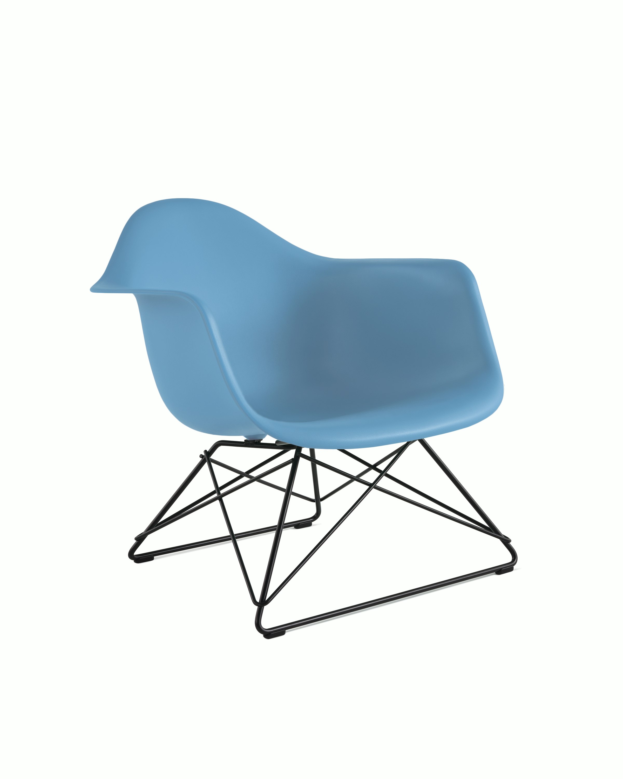 Herman Miller Eames 2ピースチェア 青 Eames Molded Plastic Low Wire Base Armchair – Herman Miller Store