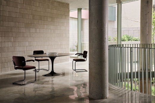 Saarinen Oval Dining Table Cesca Chair