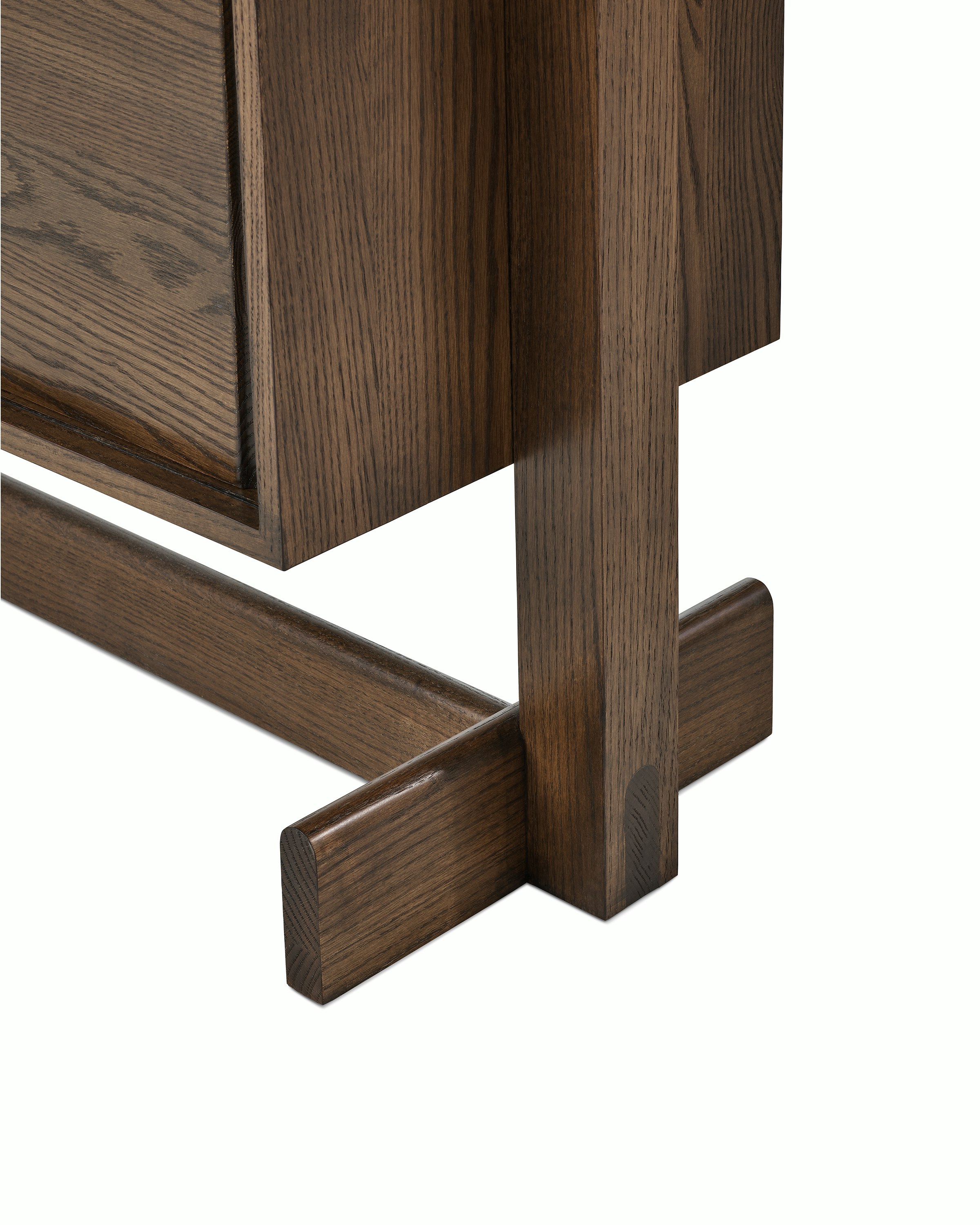 Land Storage Leg in Umber Oak