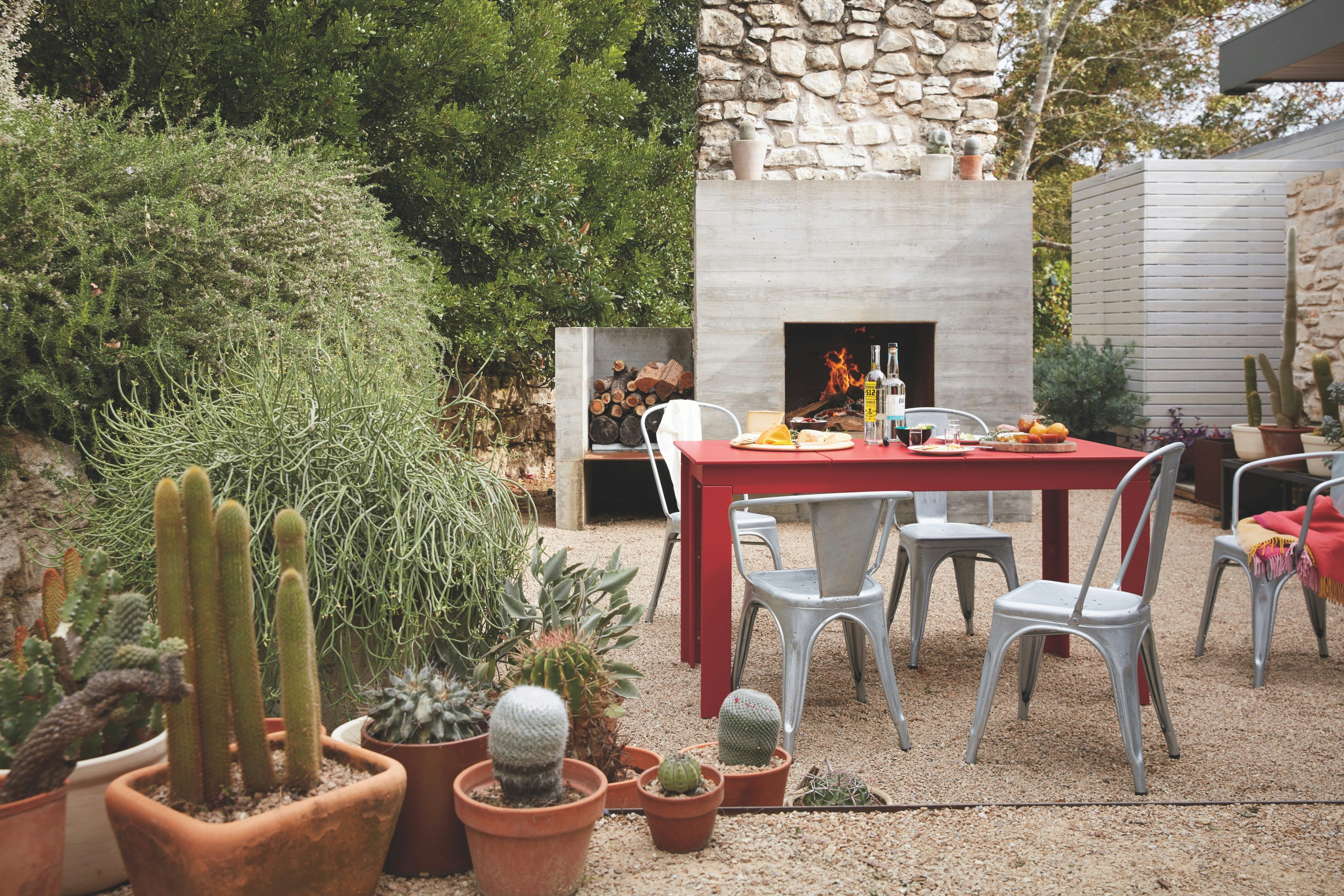 Lollygagger Picnic Table