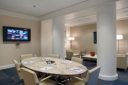 Florence Knoll marble Table and Flat Brno Chairs