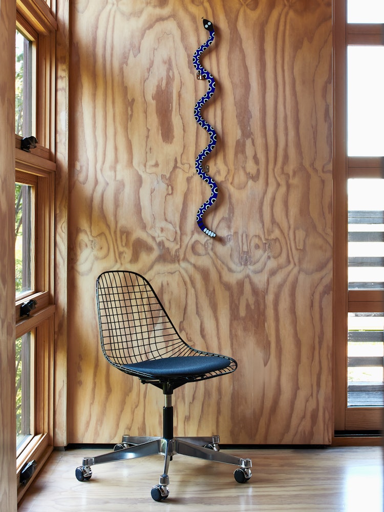 Eames Wire Task Side Chair