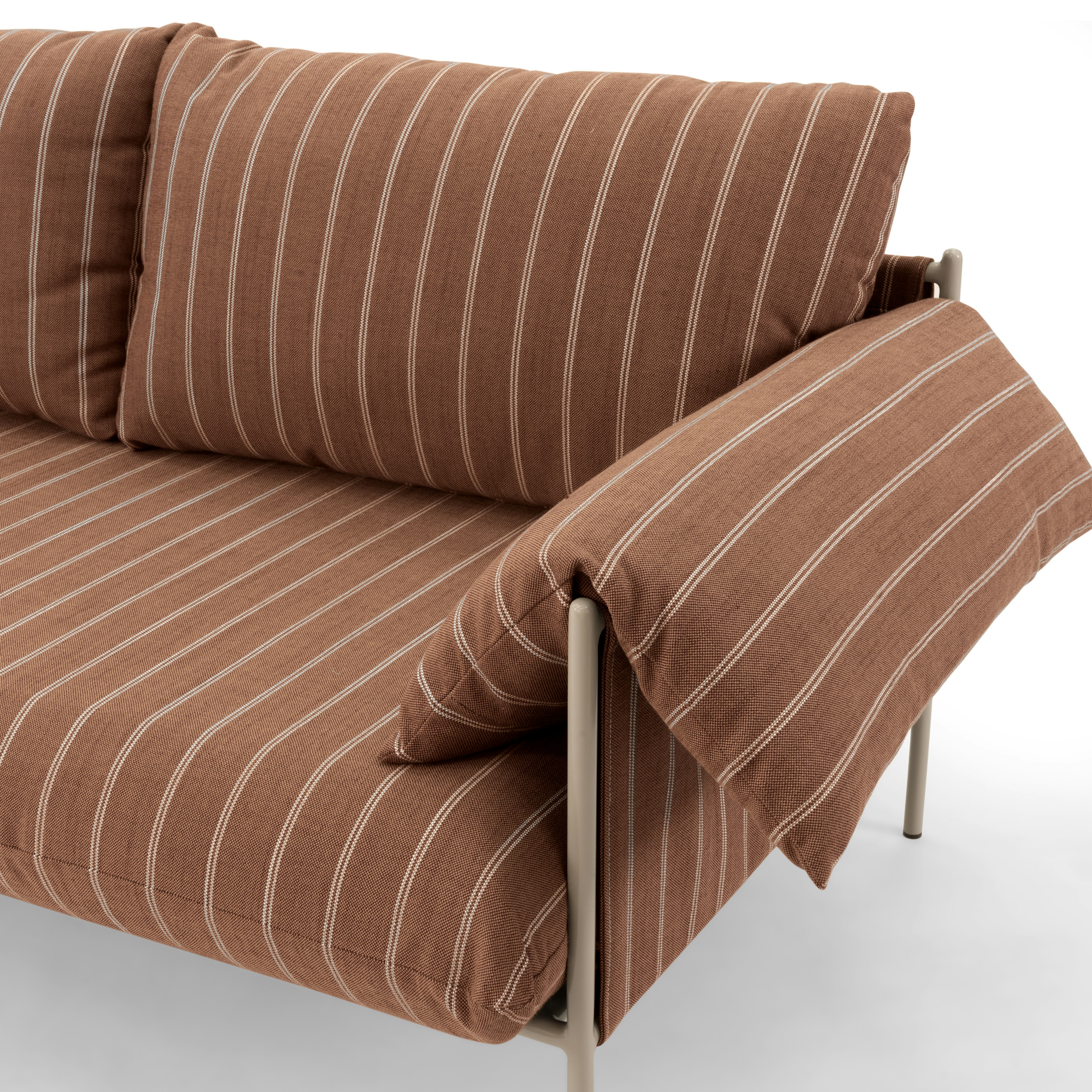 A detailed look at Alva Outdoor Sofa in Palermo Terrarossa