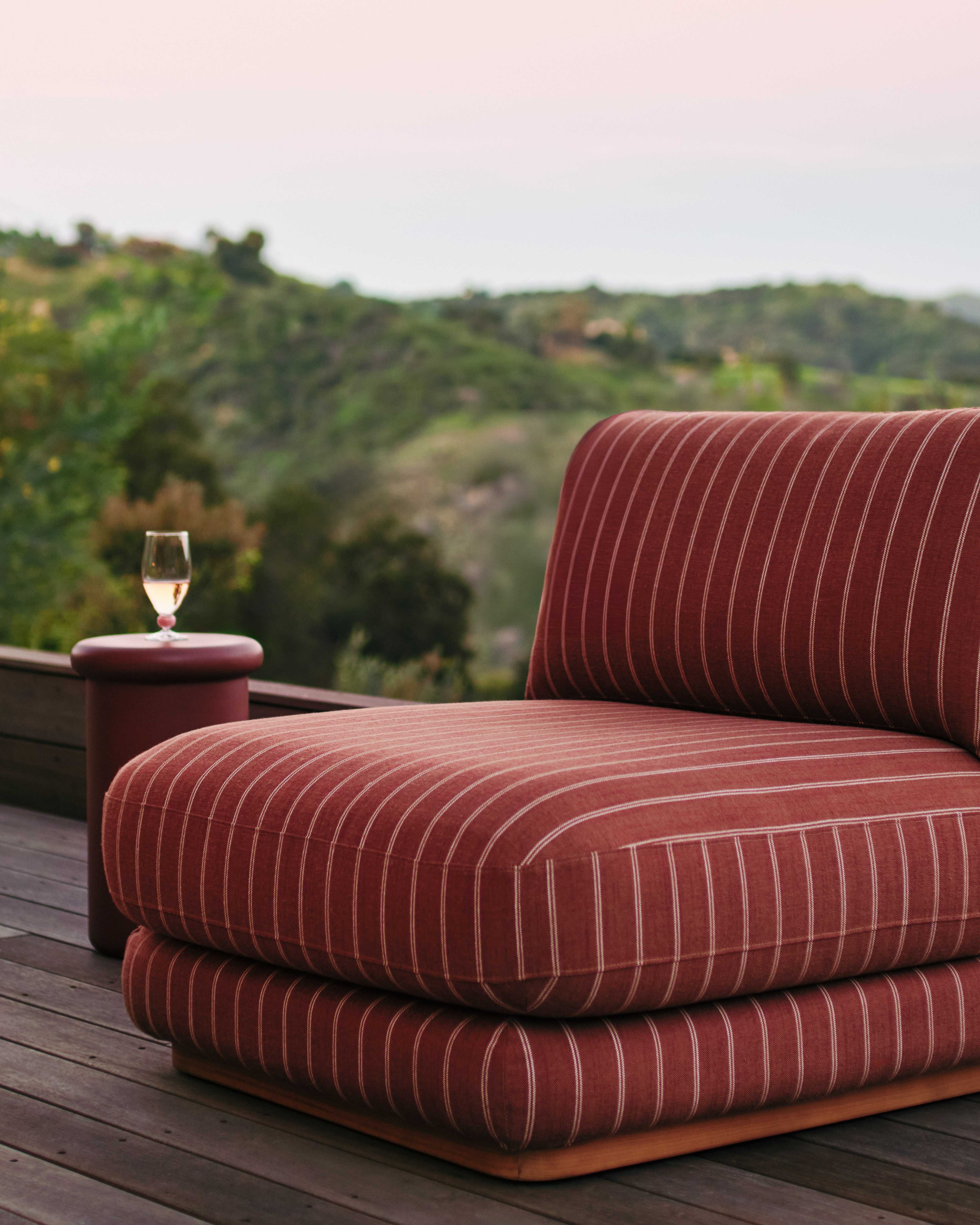 Stack Outdoor Lounge Chair