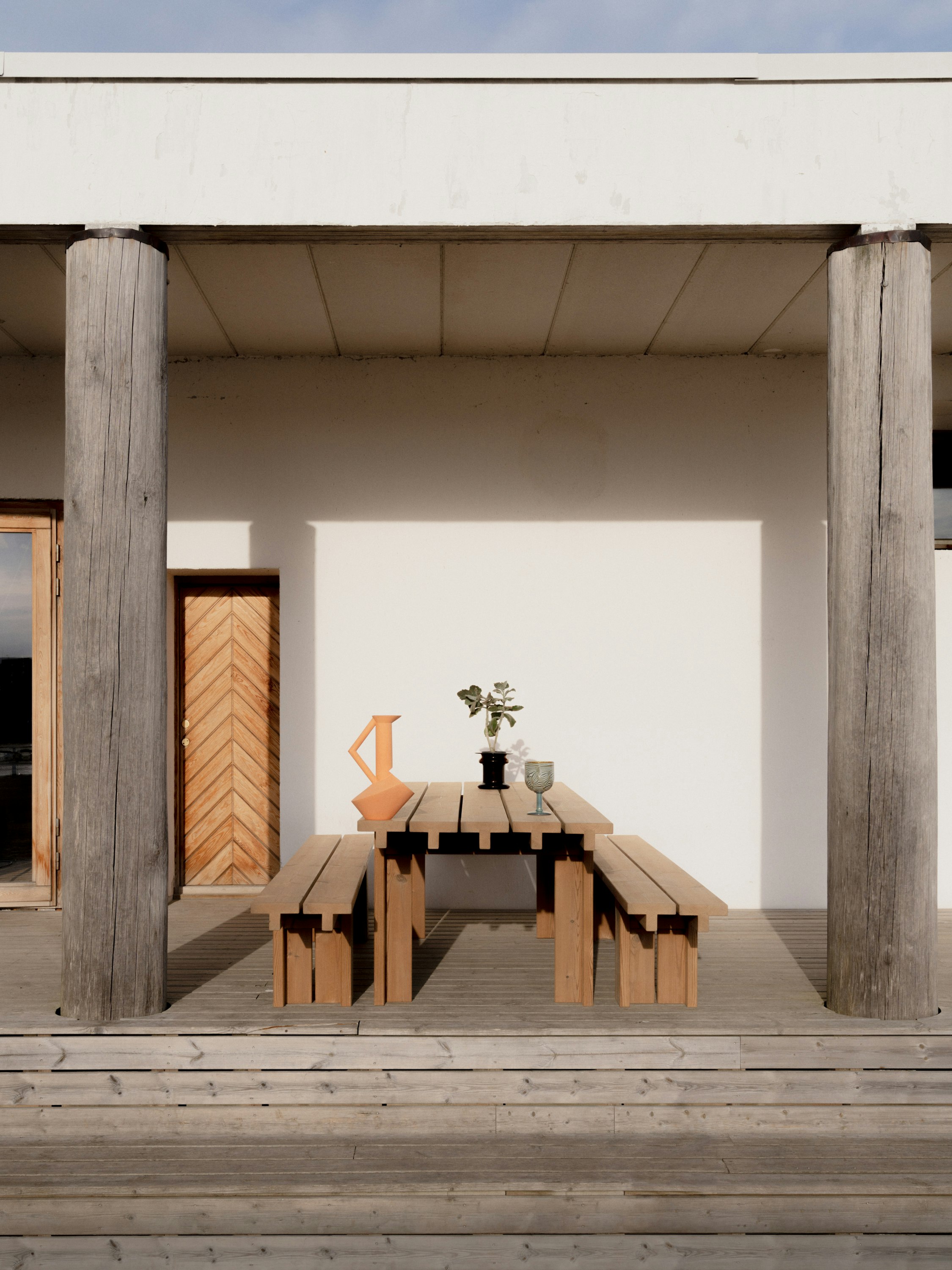 013 Osa Outdoor Dining Table