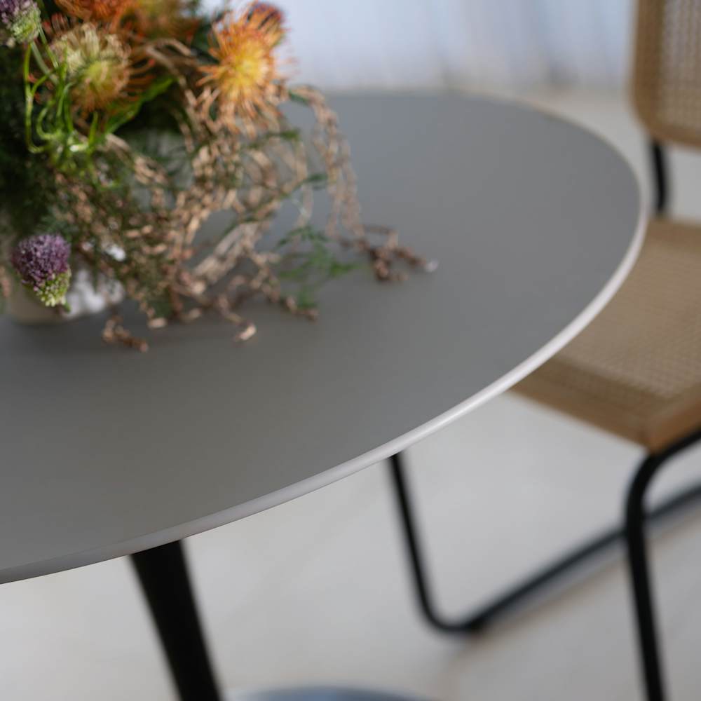 Knoll new Saarinen tops