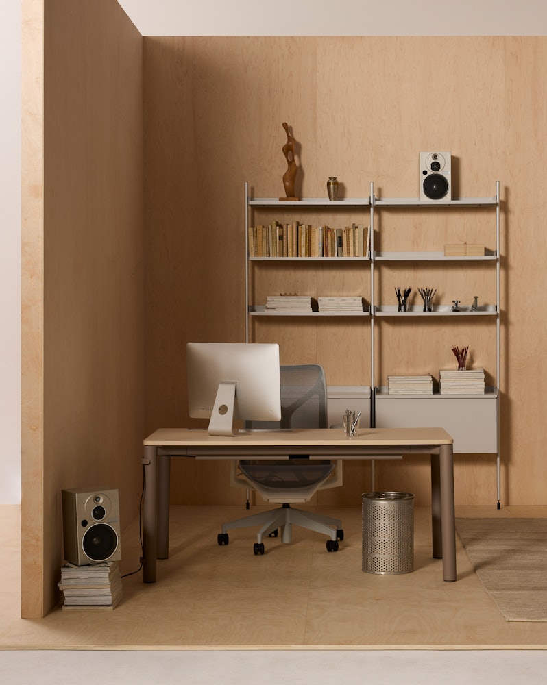 Spout Sit-to-Stand Table