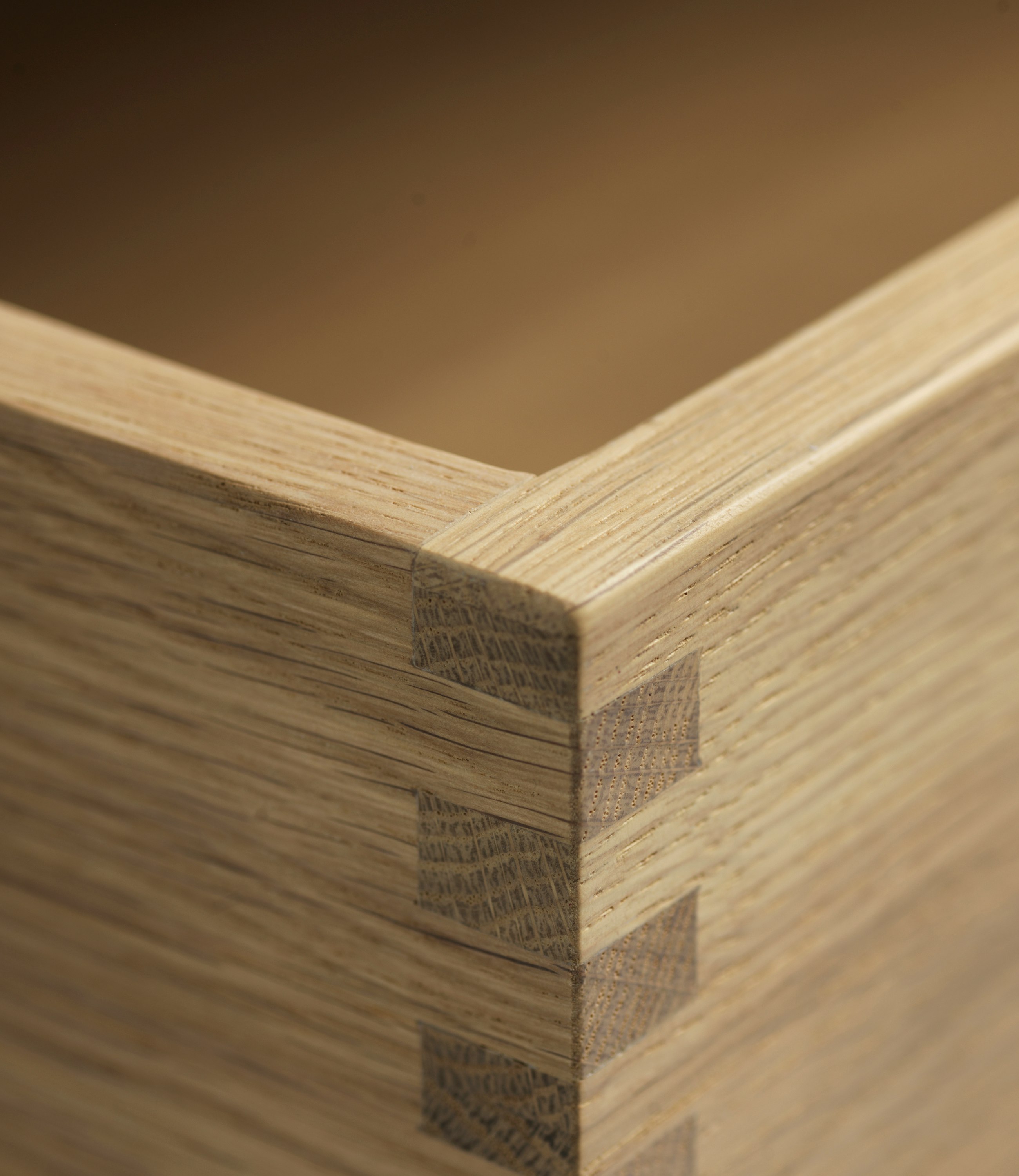 A detailed look at F24 Storage Bench in Oak Natural.